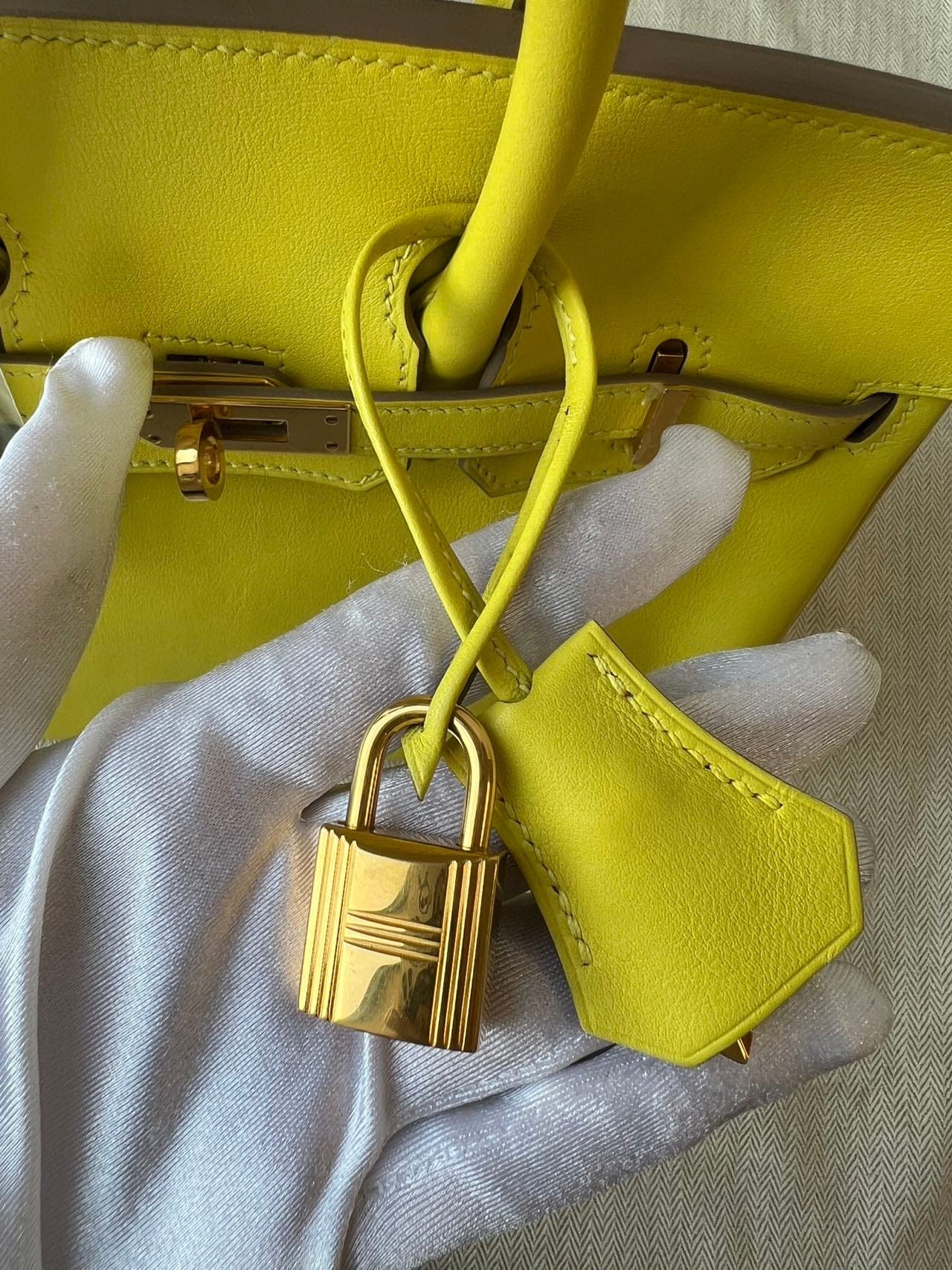 Iconn Boutique Hermès Birkin 25 Lime Togo Leather Gold Hardware - Stamp Y