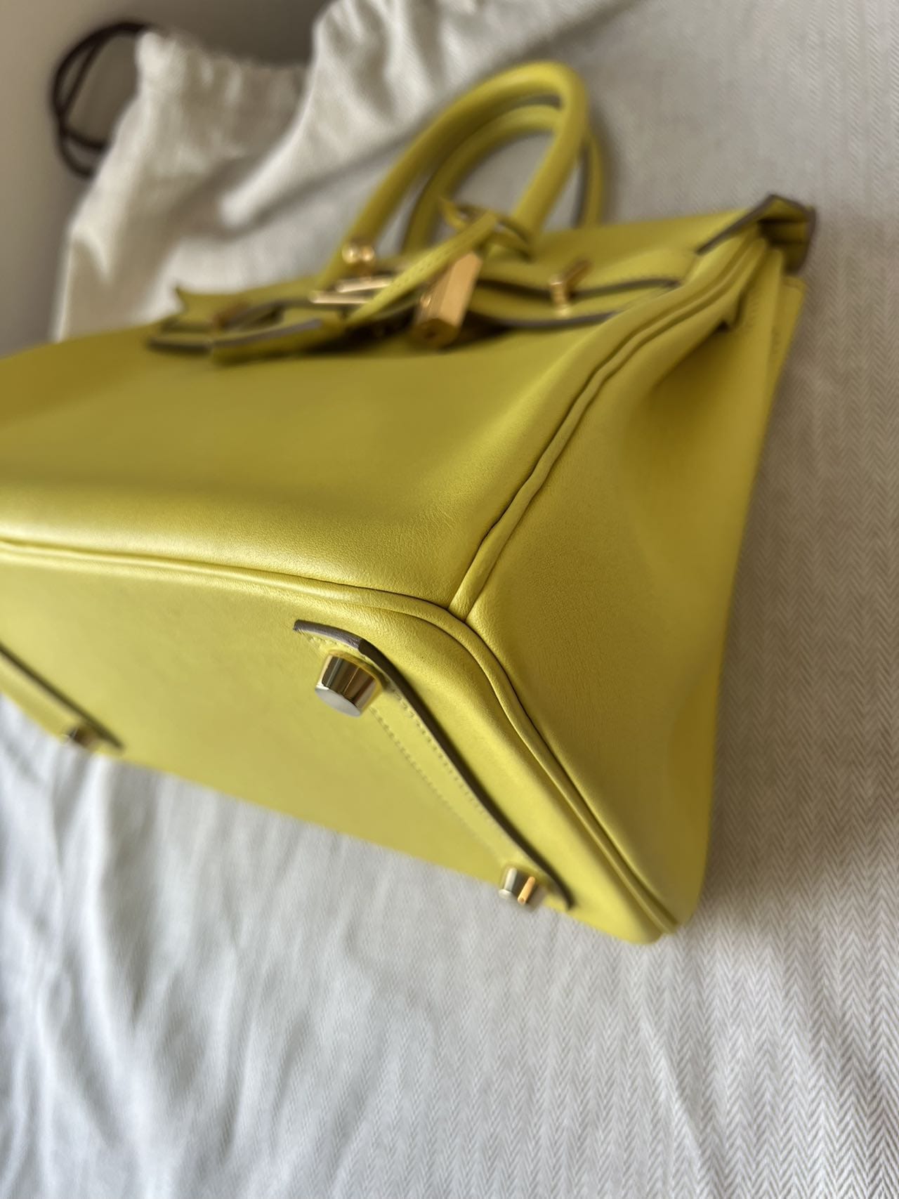 Iconn Boutique Hermès Birkin 25 Lime Togo Leather Gold Hardware - Stamp Y