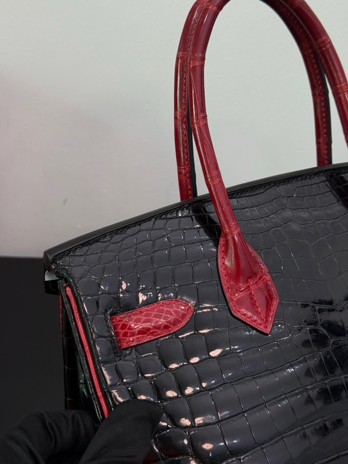 Iconn Boutique Hermès Birkin 30  Crocodile Leather - Stamp Square K