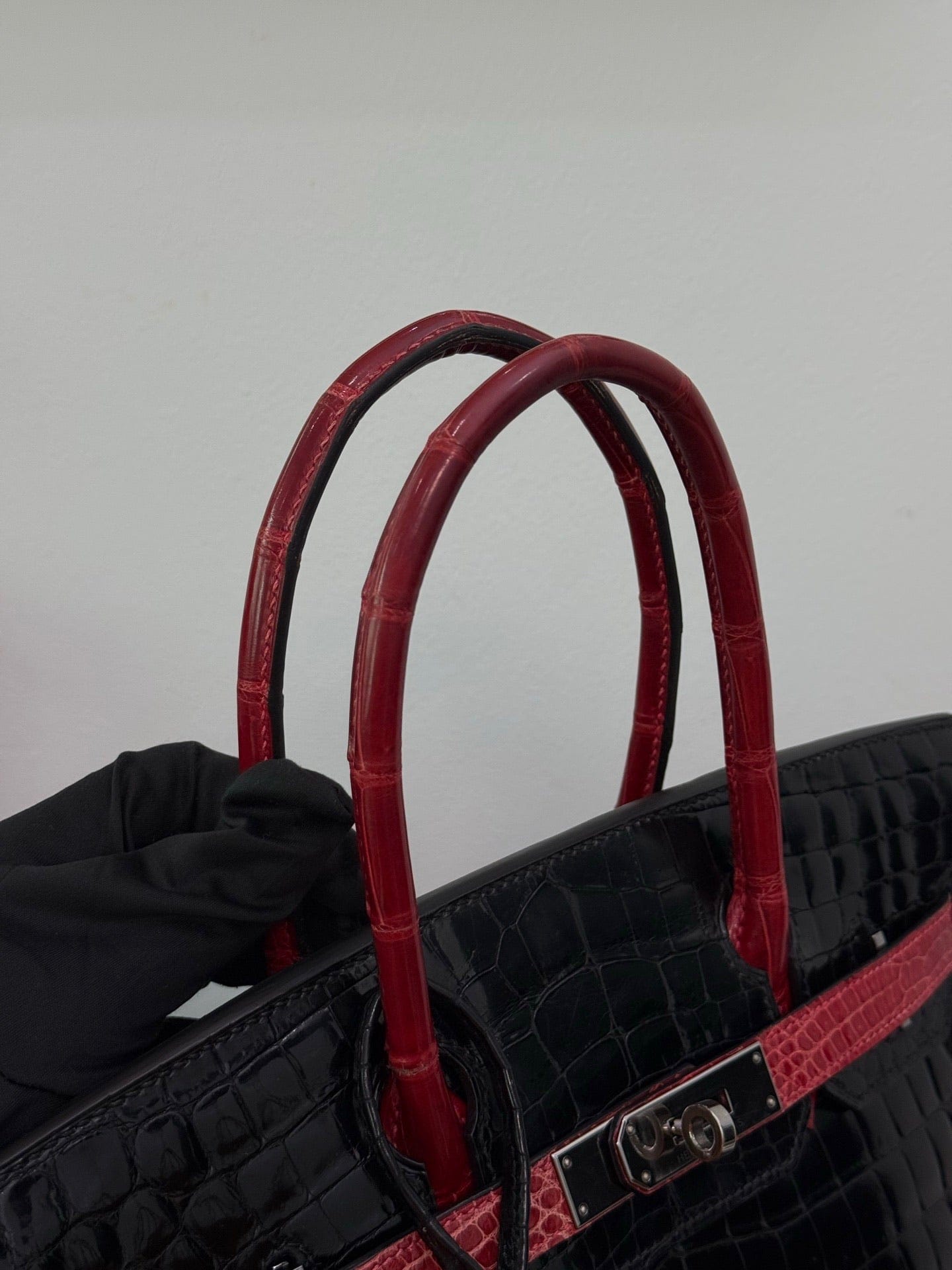 Iconn Boutique Hermès Birkin 30  Crocodile Leather - Stamp Square K