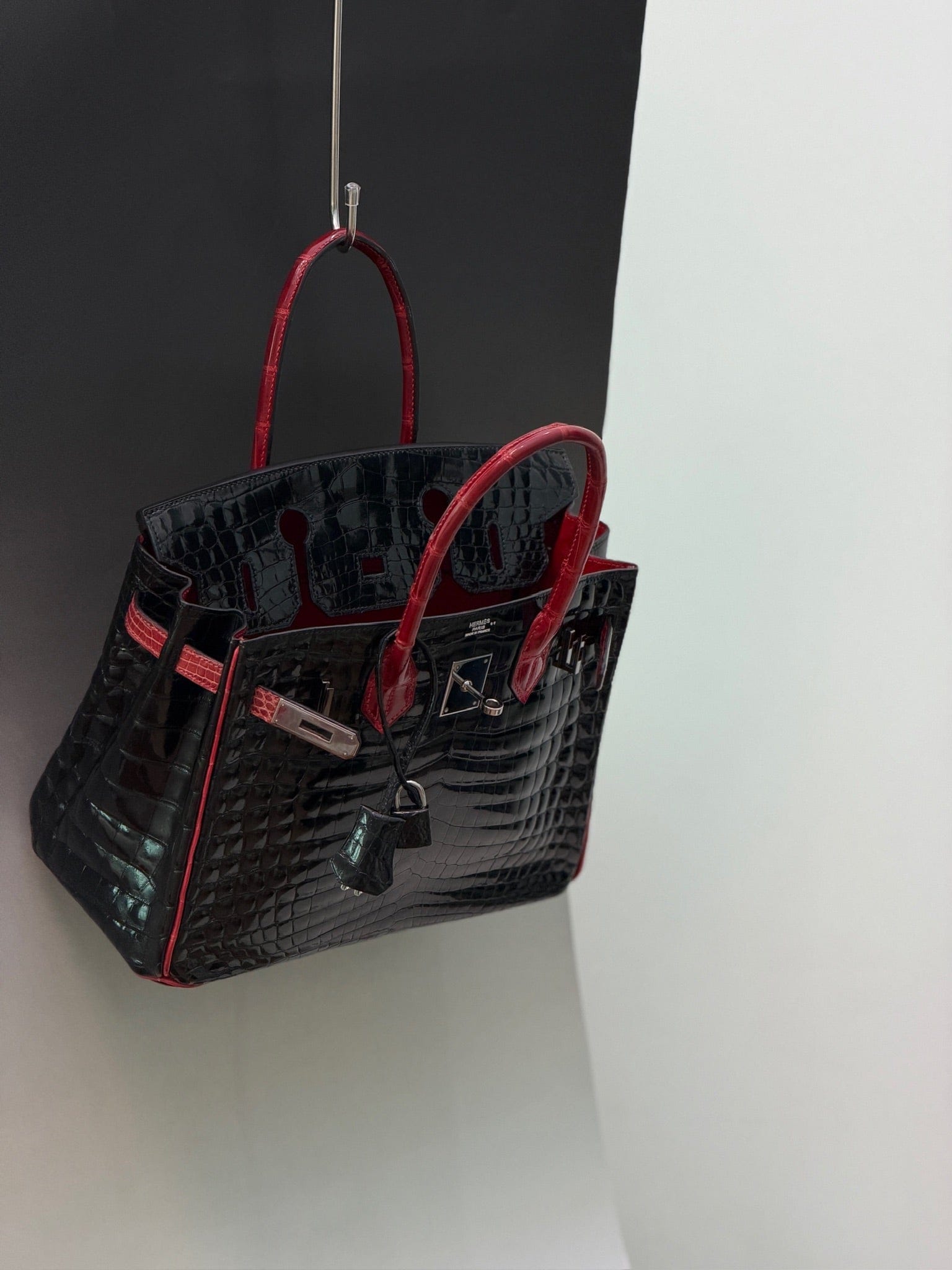 Iconn Boutique Hermès Birkin 30  Crocodile Leather - Stamp Square K