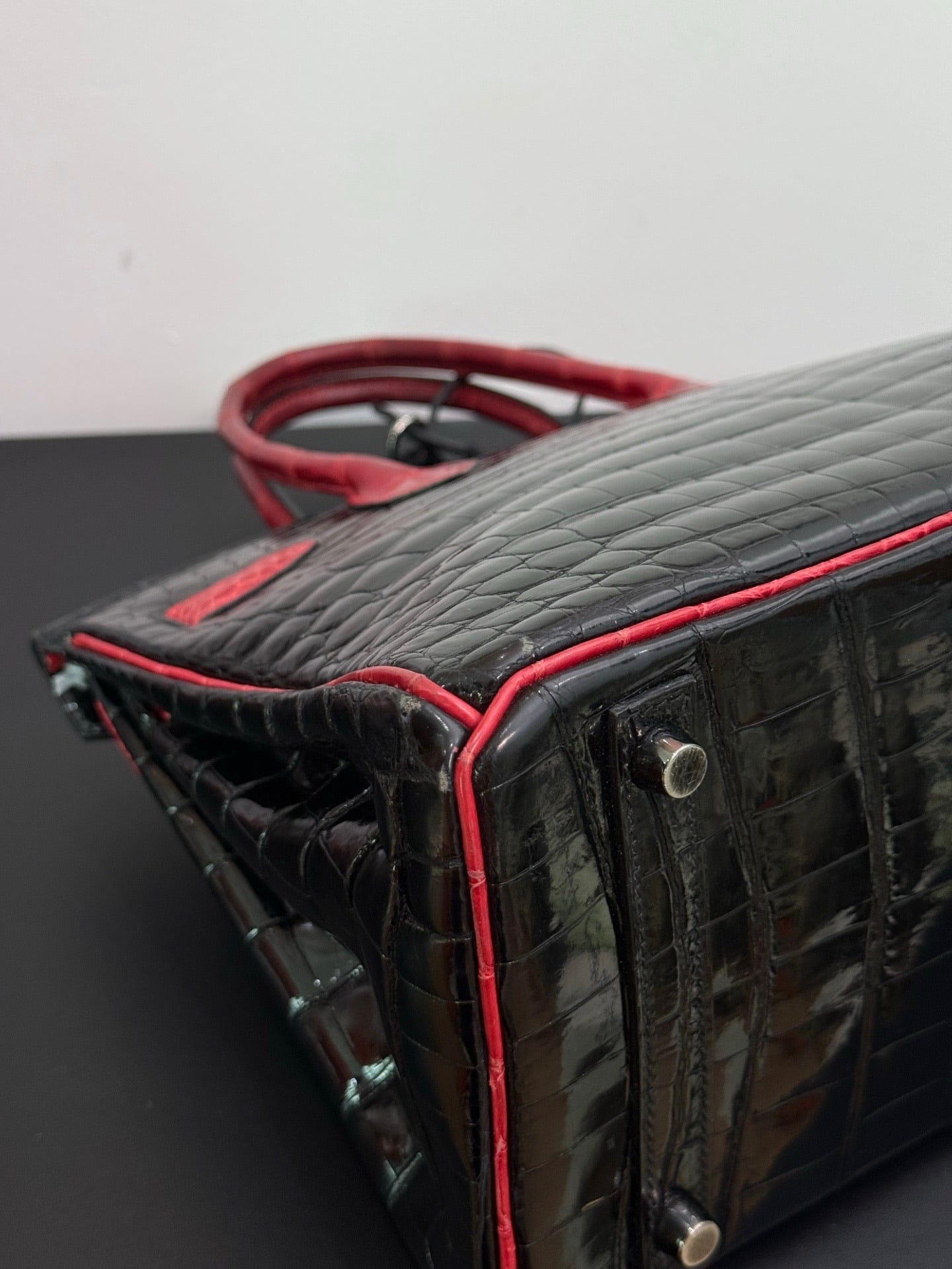 Iconn Boutique Hermès Birkin 30  Crocodile Leather - Stamp Square K