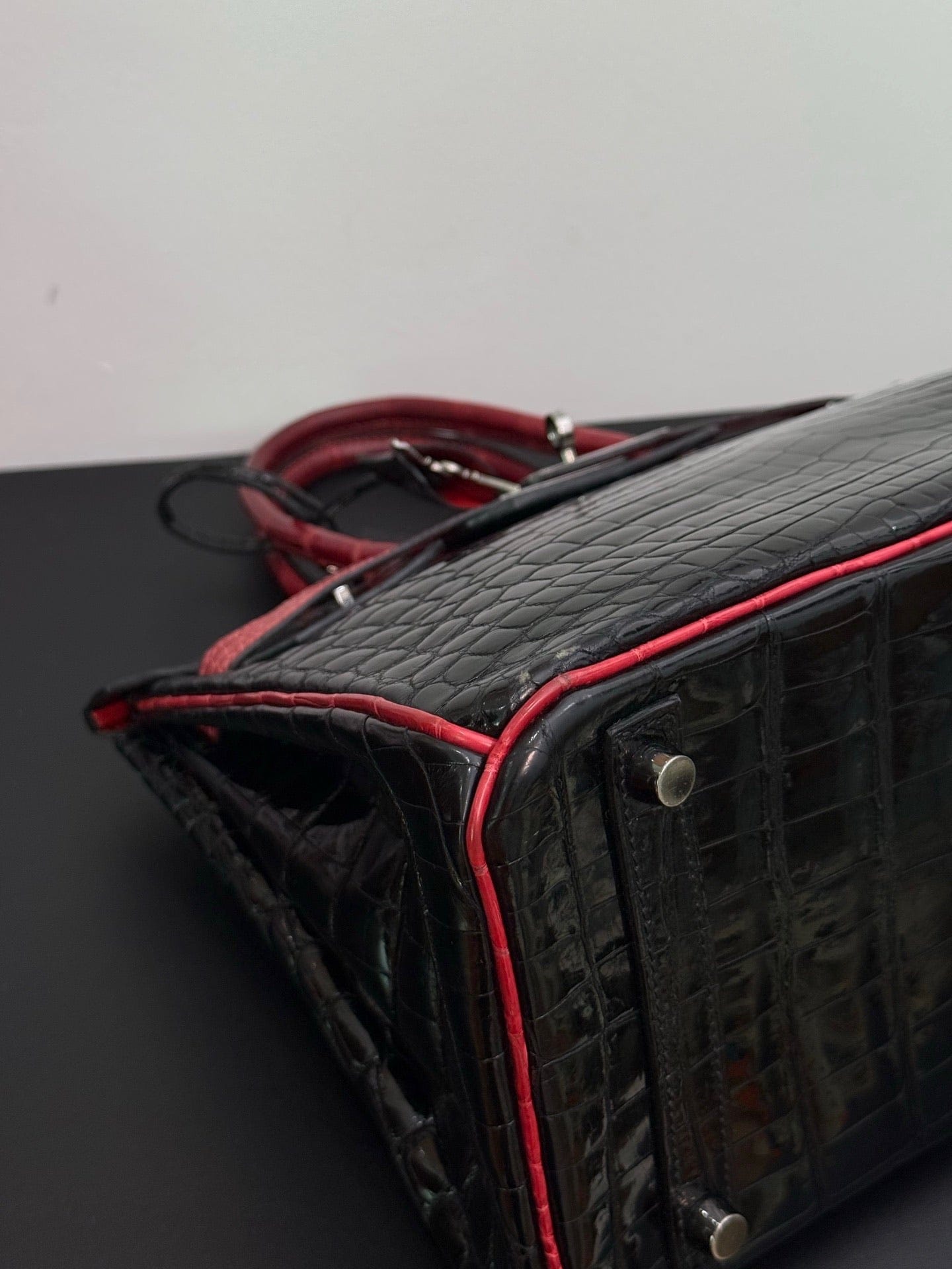 Iconn Boutique Hermès Birkin 30  Crocodile Leather - Stamp Square K