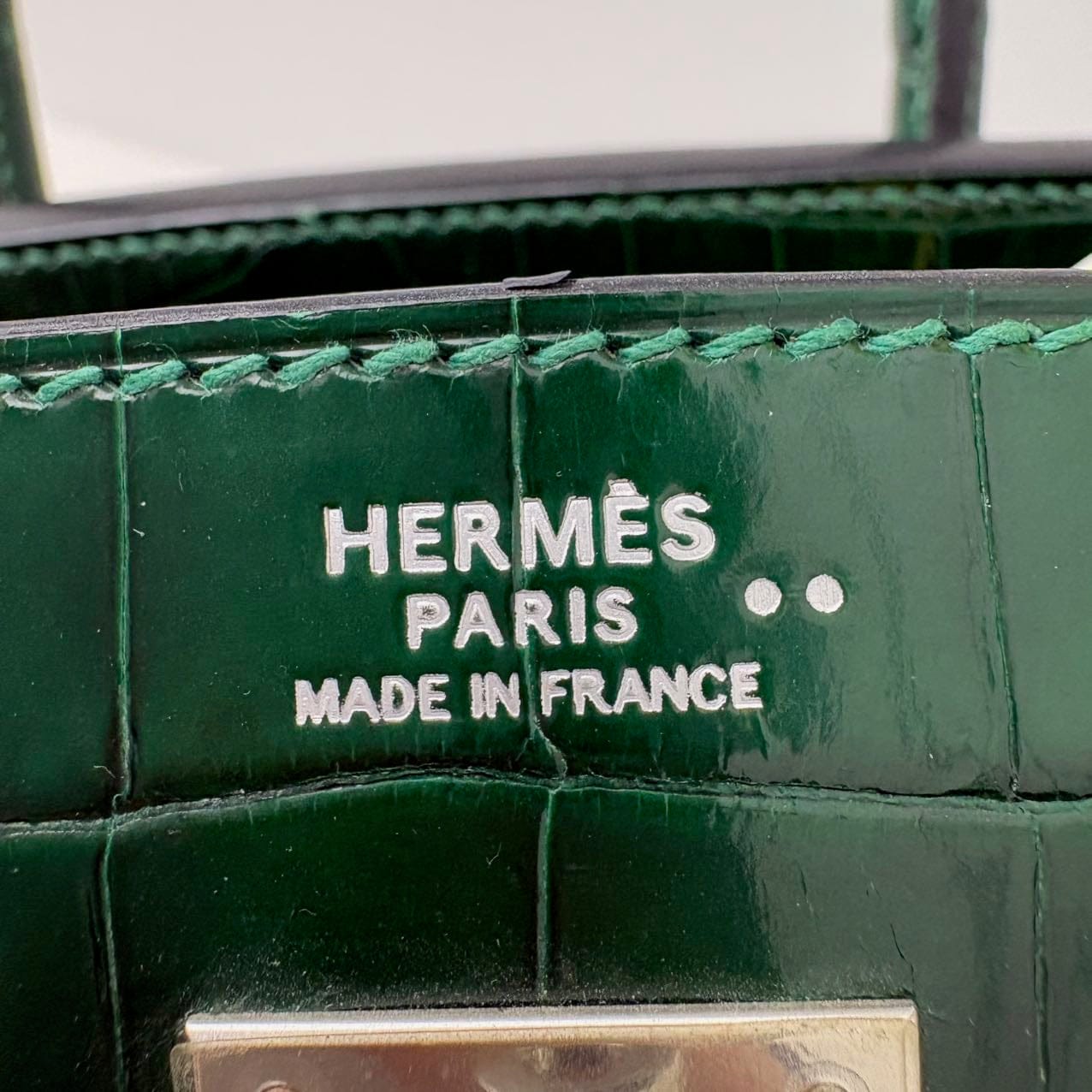 Iconn Boutique Hermes Birkin 30 Shiny Niloticus Crocodile Emerald Green PHW -Stamp Square Q