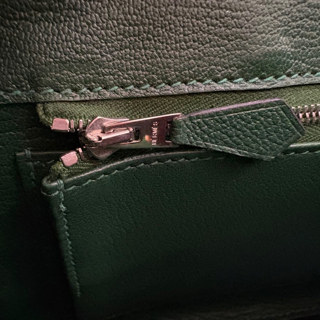 Iconn Boutique Hermes Birkin 30 Shiny Niloticus Crocodile Emerald Green PHW -Stamp Square Q