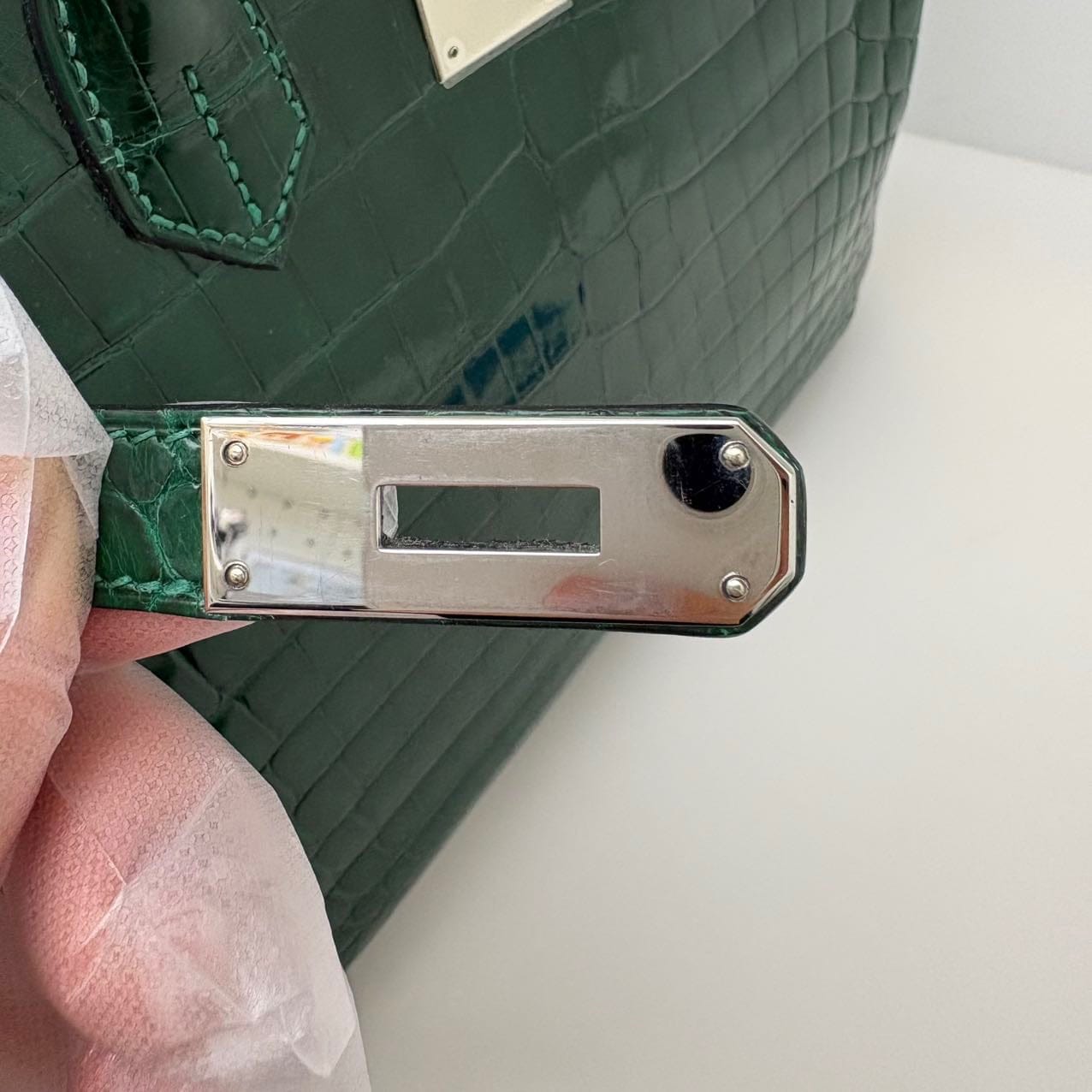 Iconn Boutique Hermes Birkin 30 Shiny Niloticus Crocodile Emerald Green PHW -Stamp Square Q