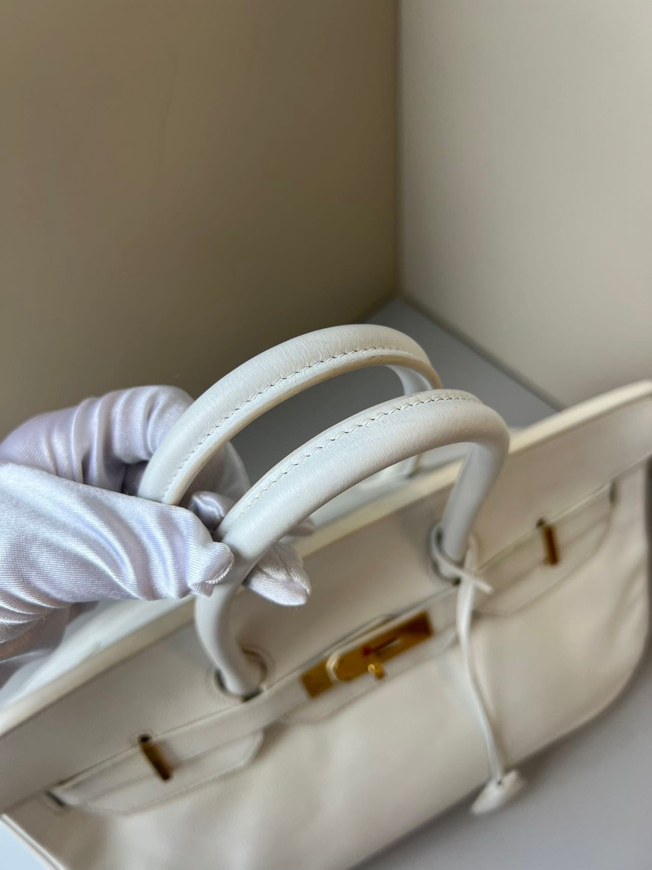 Iconn Boutique Hermès Birkin 35 Blanc Gold Hardware - Stamp P