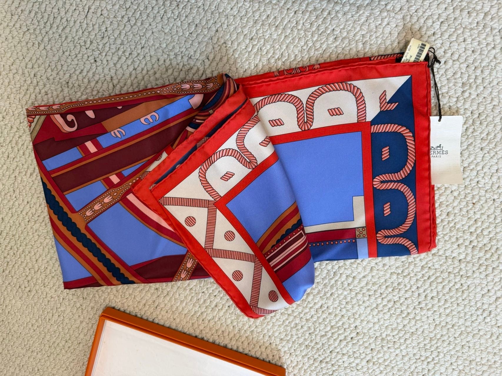 Iconn Boutique Hermes  Carre Twill Silk Scarf BALADE EN BERLINE 90cm