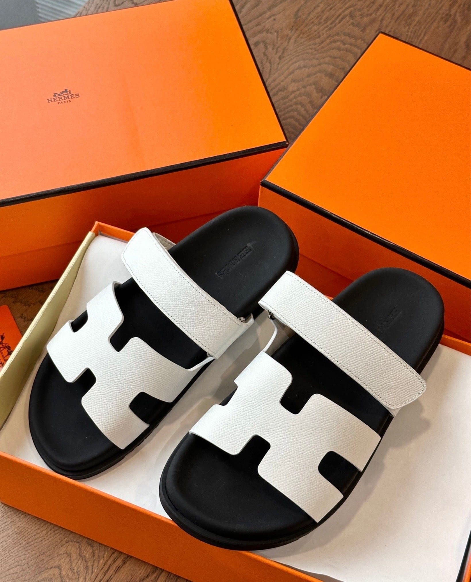 Iconn Boutique Hermès Classic H-Cut Slide Sandals size 36.5