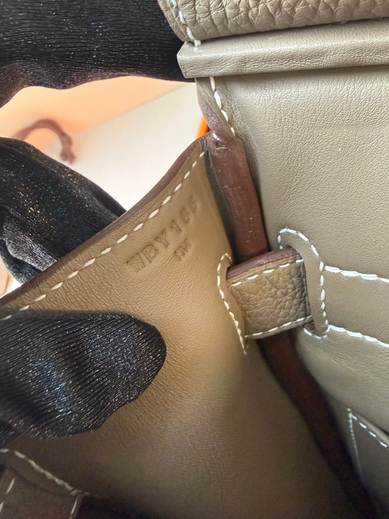 Iconn Boutique Hermès HAC à dos PM Etoupe Togo Leather Gold Hardware - Stamp W