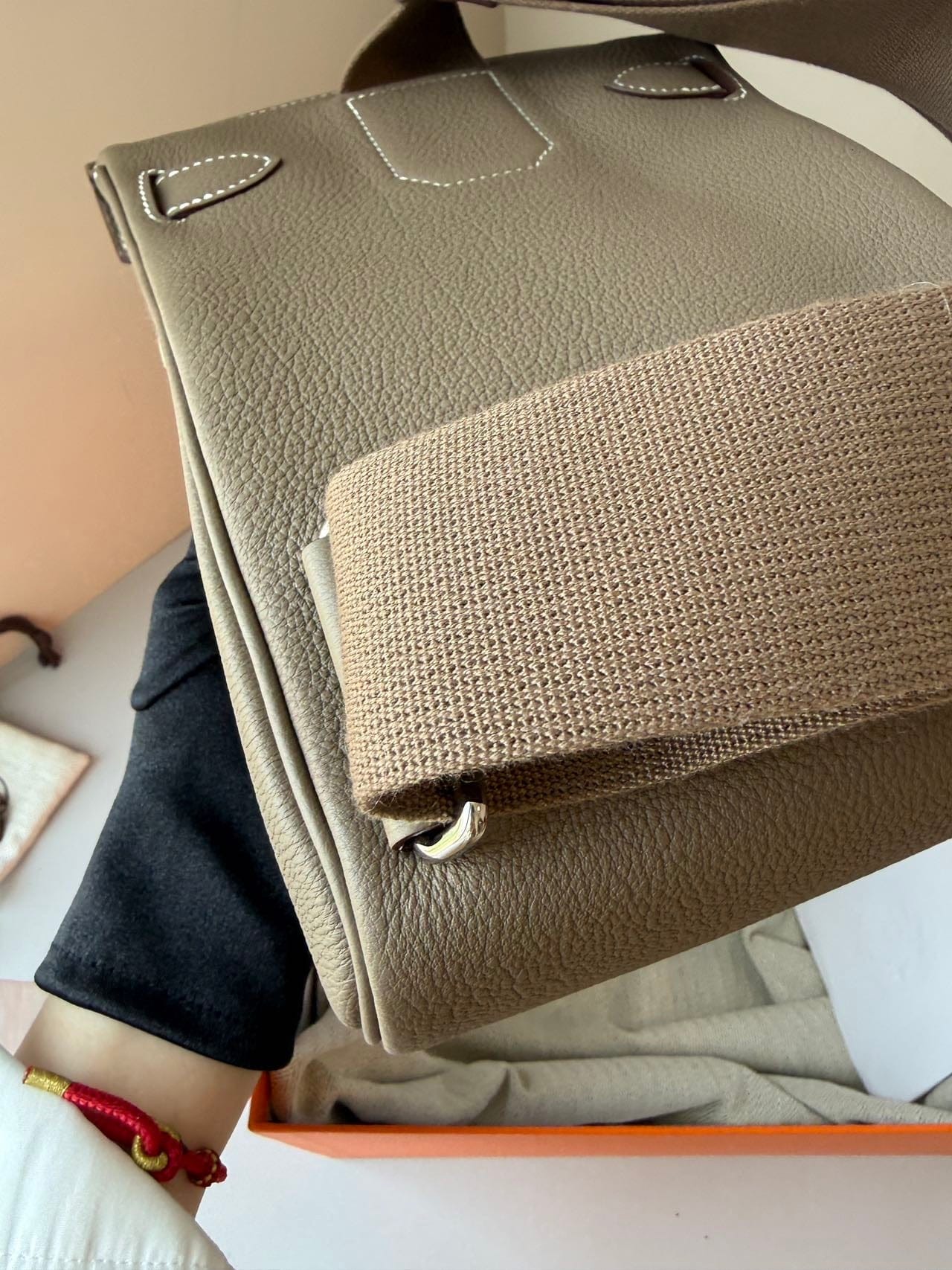Iconn Boutique Hermès HAC à dos PM Etoupe Togo Leather Gold Hardware - Stamp W