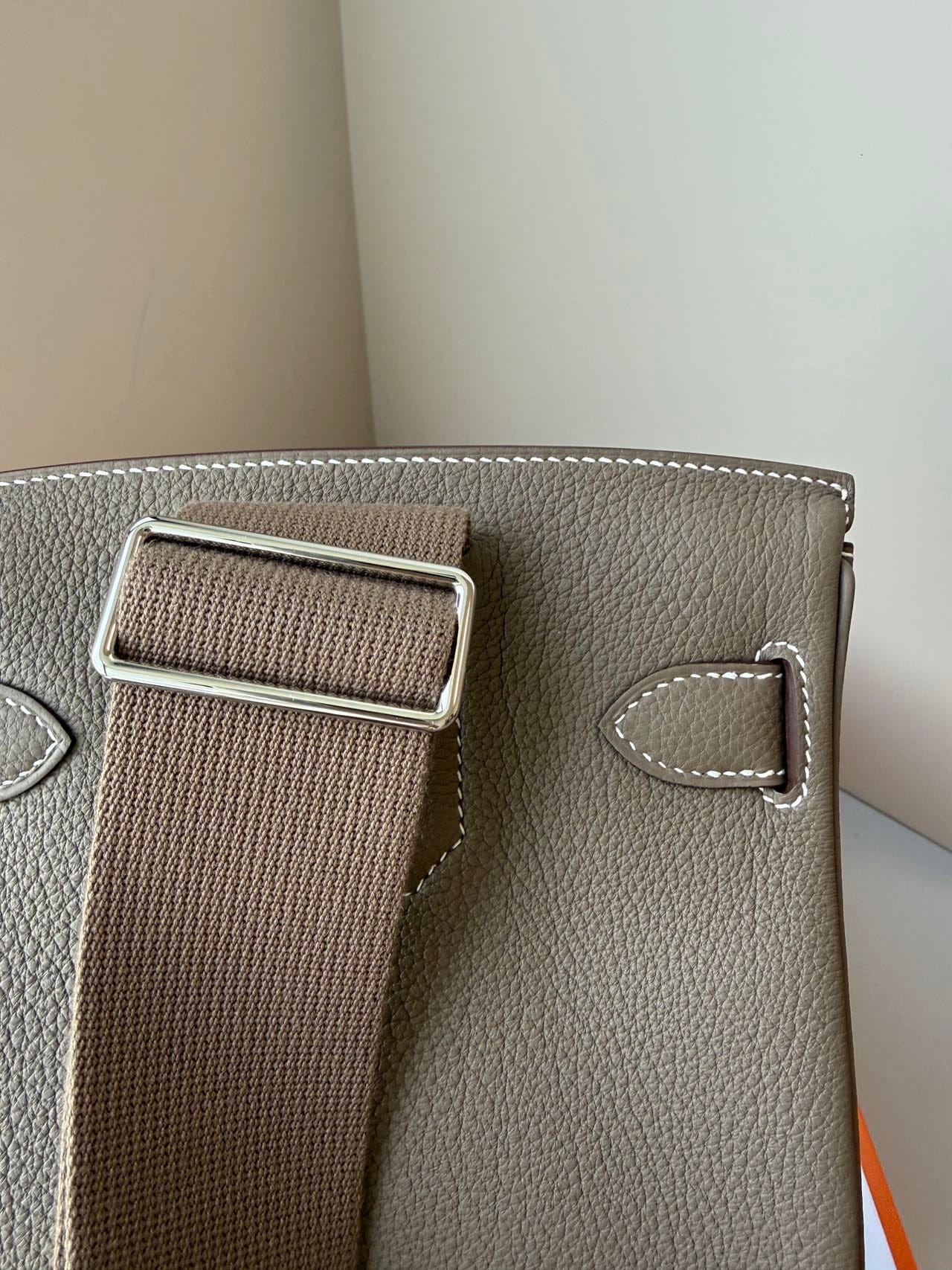 Iconn Boutique Hermès HAC à dos PM Etoupe Togo Leather Gold Hardware - Stamp W