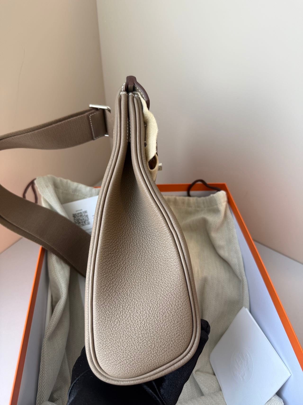 Iconn Boutique Hermès HAC à dos PM Etoupe Togo Leather Gold Hardware - Stamp W