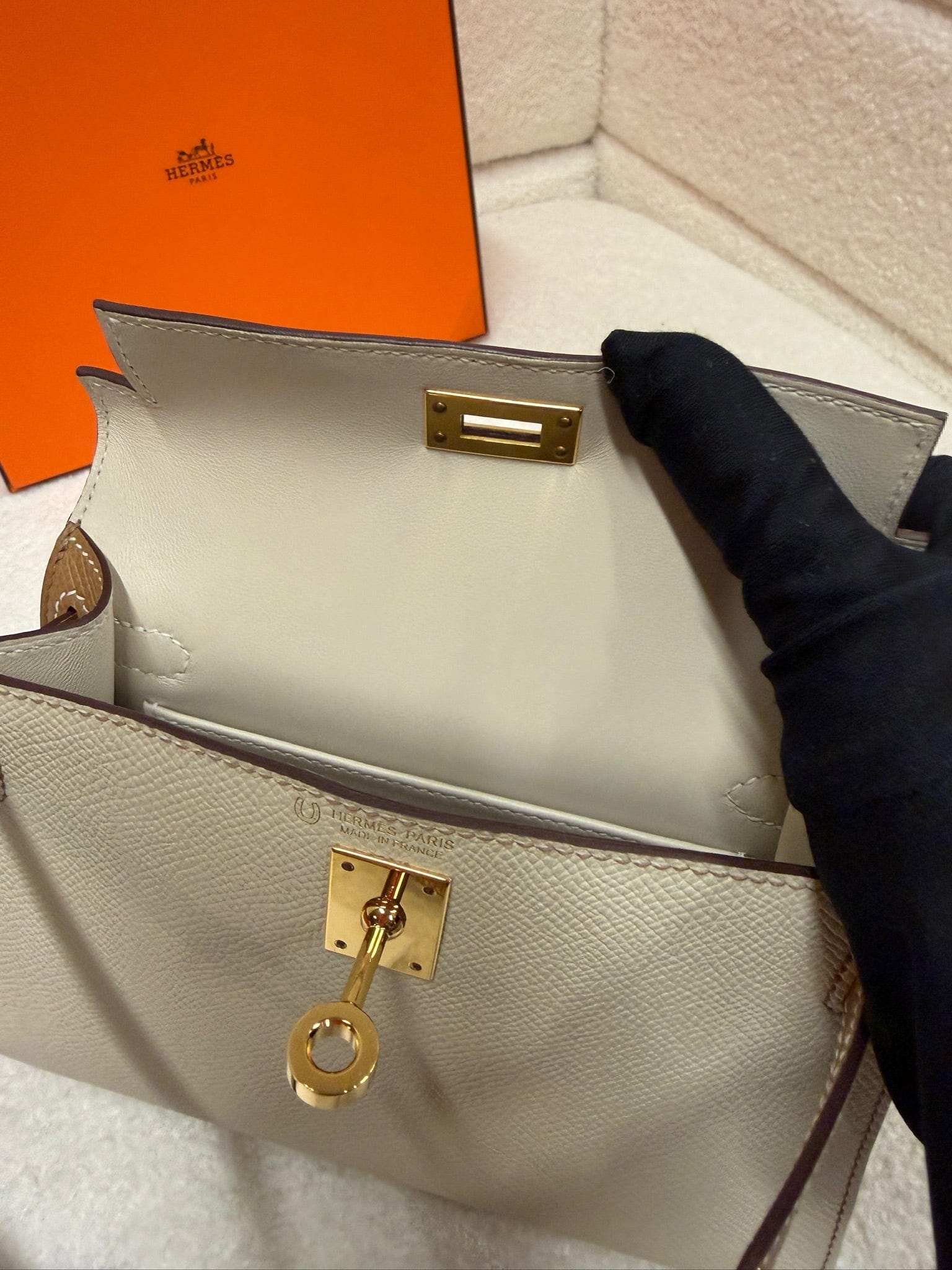 Iconn Boutique Hermès Kelly 20 Mini Craie / Gold Hardware -Stamp U