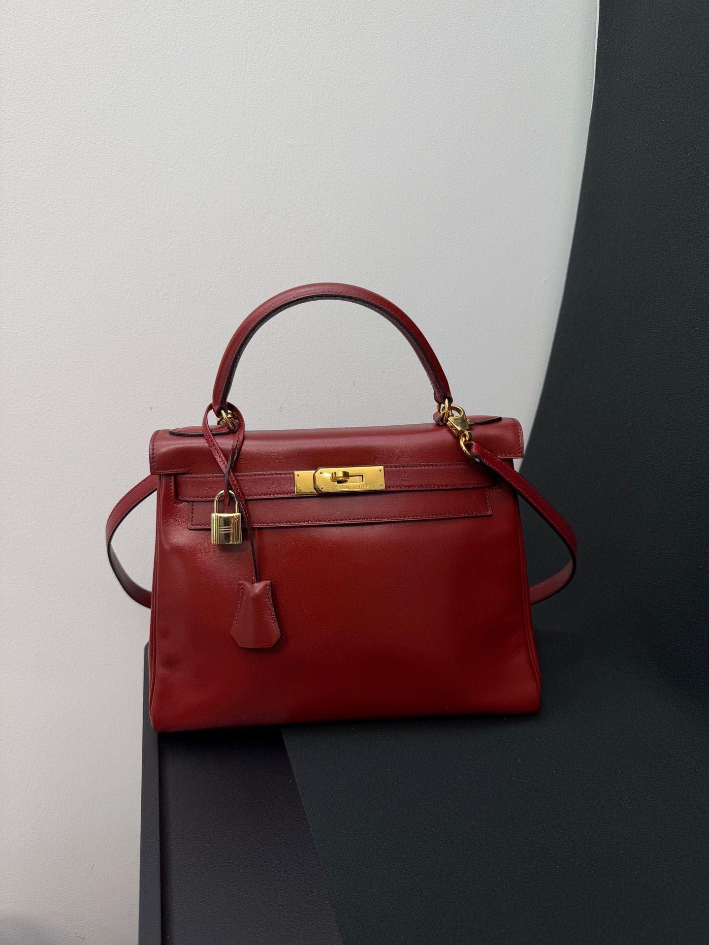 Iconn Boutique Hermes Kelly 28 box leather red gold hardware-Stamp Circle W