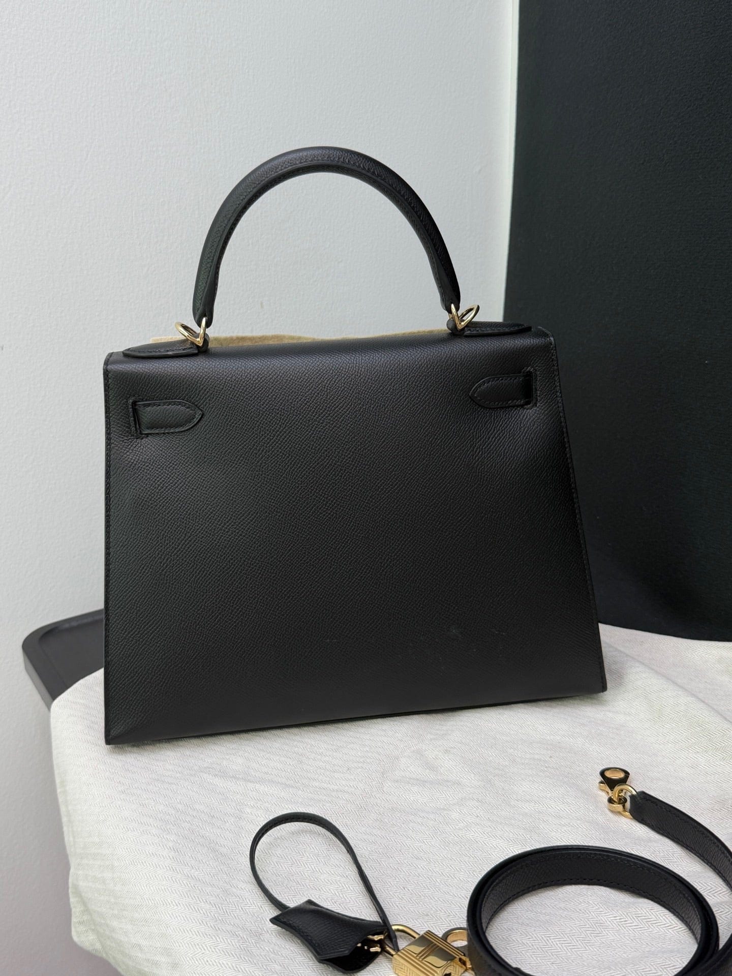 Iconn Boutique Hermès Kelly 28 Champagne Gold Hardware -Stamp Z