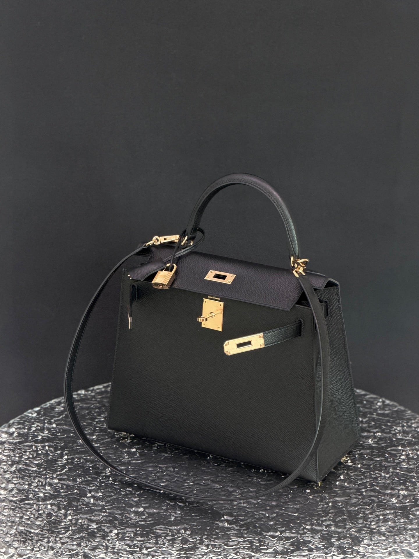 Iconn Boutique Hermès Kelly 28 Champagne Gold Hardware -Stamp Z