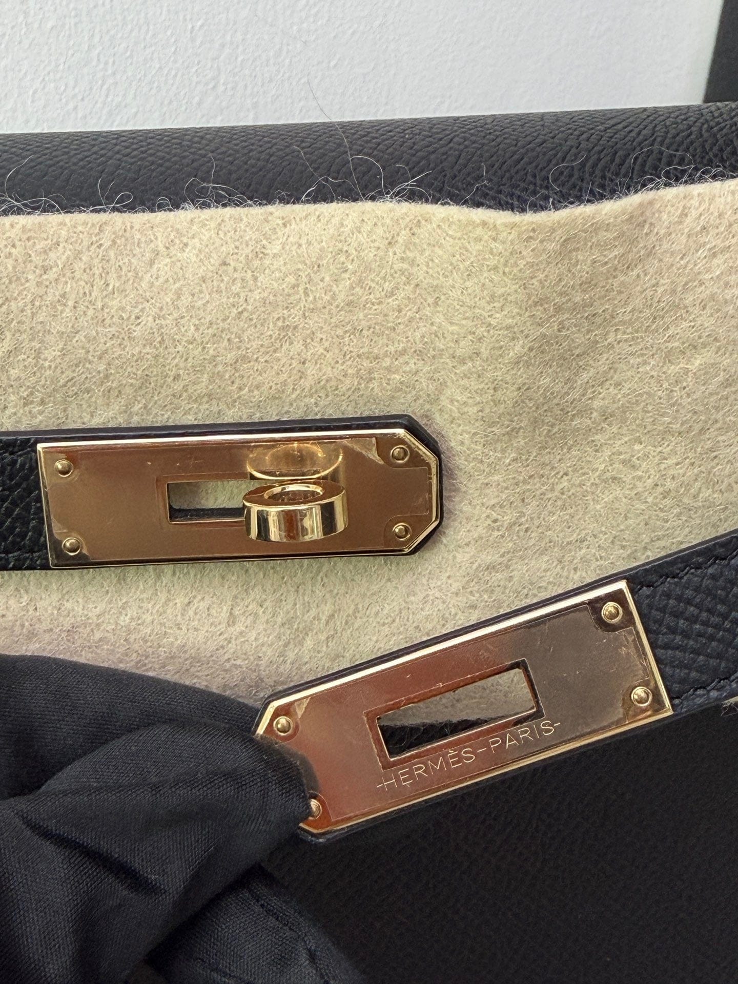 Iconn Boutique Hermès Kelly 28 Champagne Gold Hardware -Stamp Z