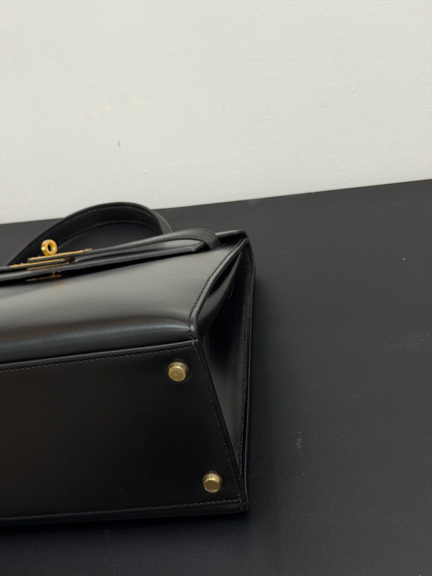 Iconn Boutique Hermès Kelly 32 Black Box Leather GHW -Stamp Circle Q