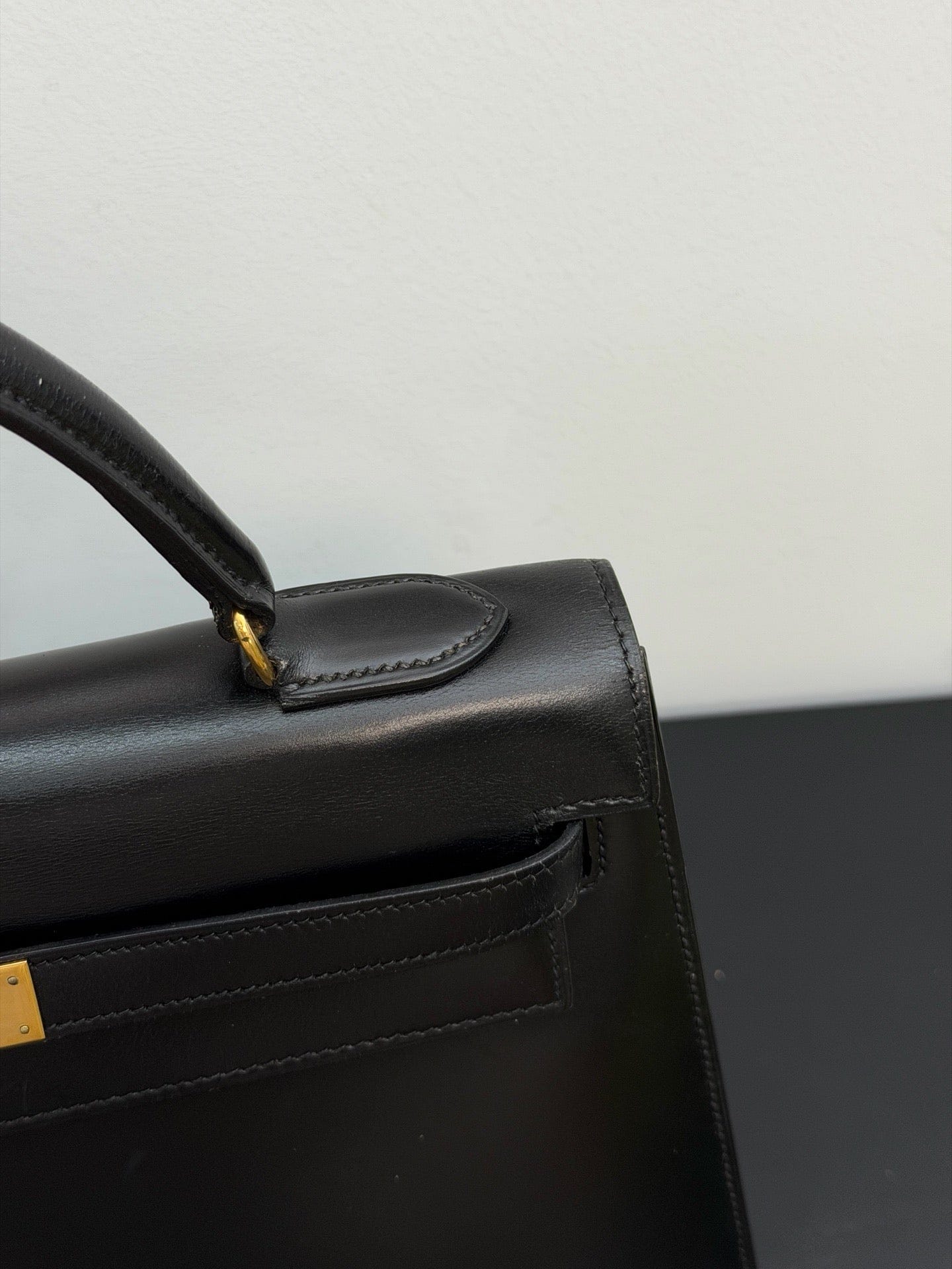 Iconn Boutique Hermès Kelly 32 Black Box Leather GHW -Stamp Circle Q