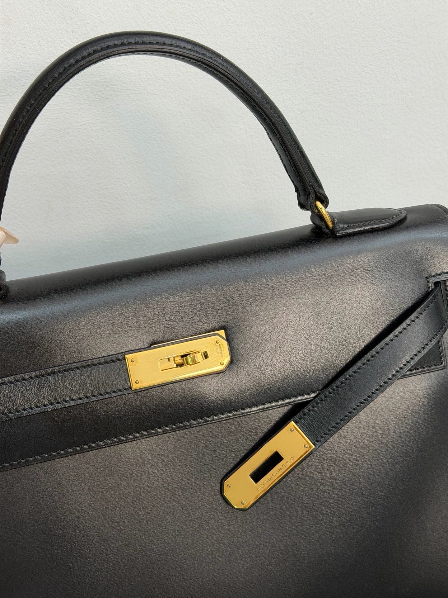 Iconn Boutique Hermès Kelly 32 Black Box Leather GHW -Stamp Circle Q