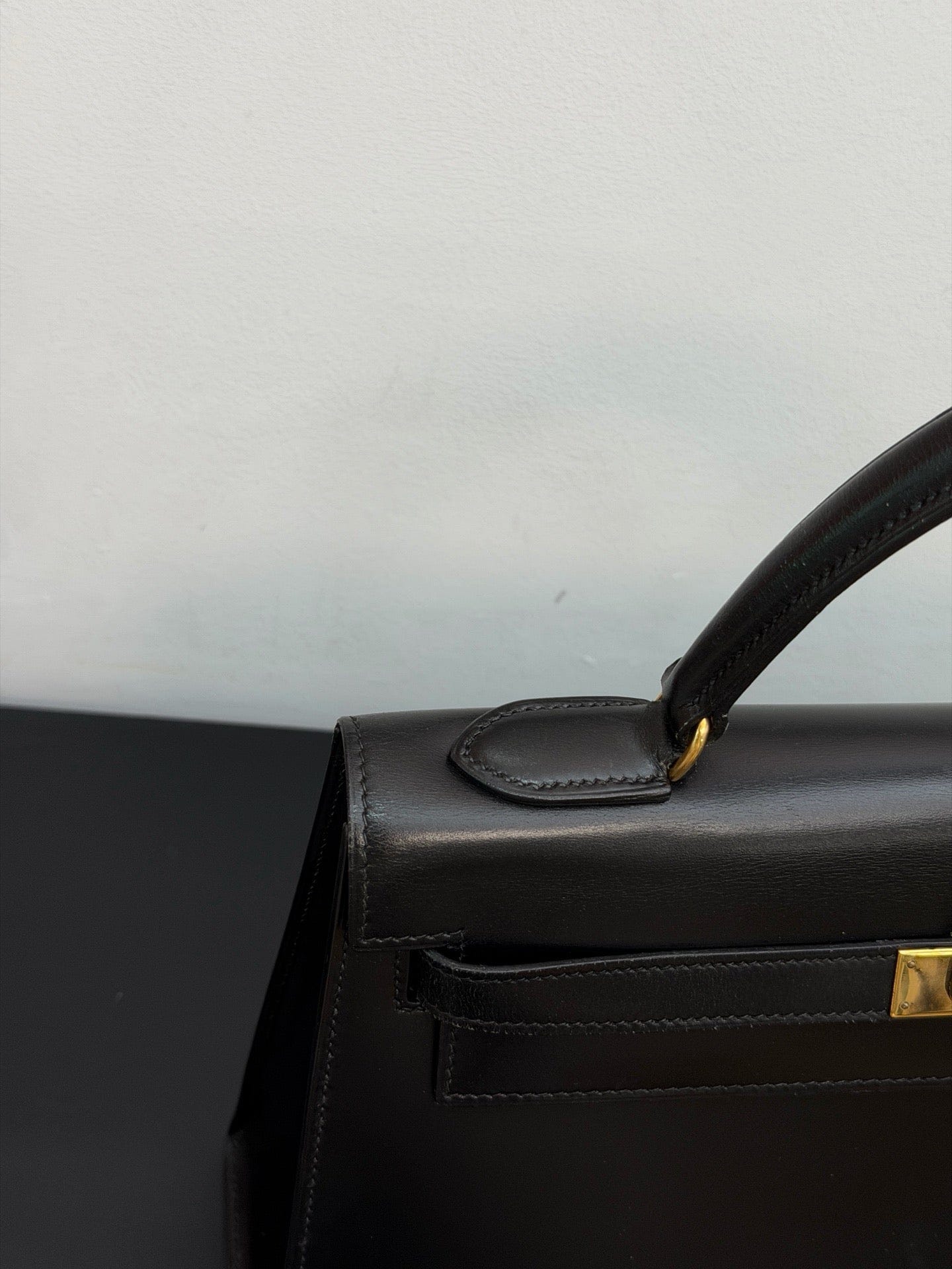 Iconn Boutique Hermès Kelly 32 Black Box Leather GHW -Stamp Circle Q