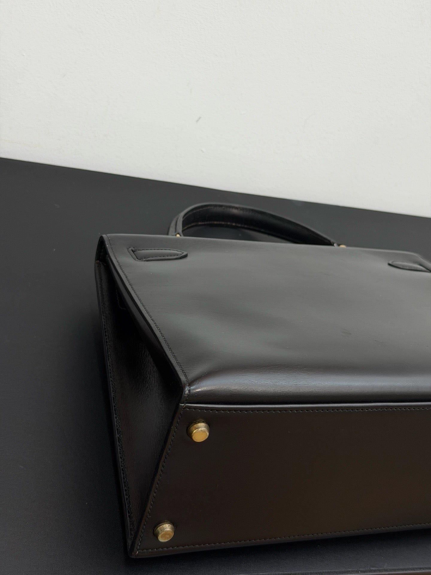Iconn Boutique Hermès Kelly 32 Black Box Leather GHW -Stamp Circle Q