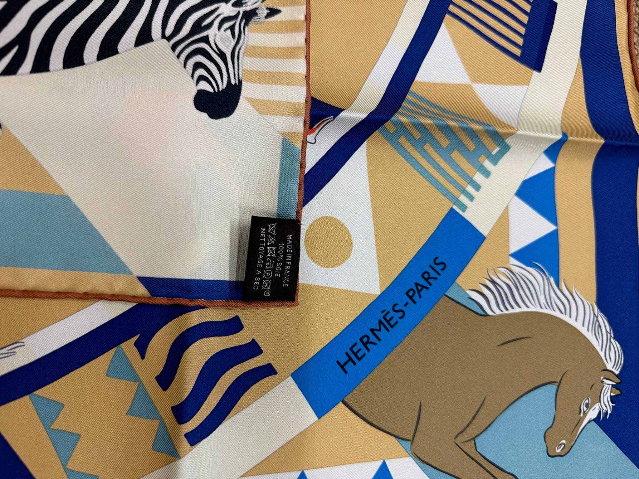 Iconn Boutique Hermès “Le Carrousel du Tigre Royal” 90cm Silk Scarf – Whimsical Animal Motif