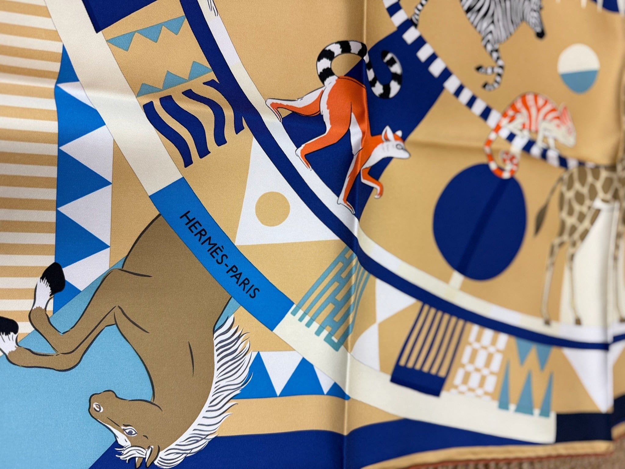 Iconn Boutique Hermès “Le Carrousel du Tigre Royal” 90cm Silk Scarf – Whimsical Animal Motif