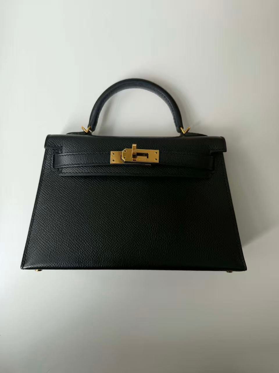 Iconn Boutique Hermès Mini Kelly 20 Black Epsom Leather Gold Hardware