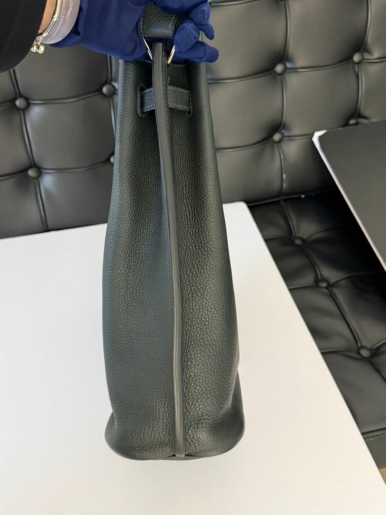 Iconn Boutique Hermès So Kelly 26 in Vibrant Emerald Togo Leather | Silver Fittings | Square R