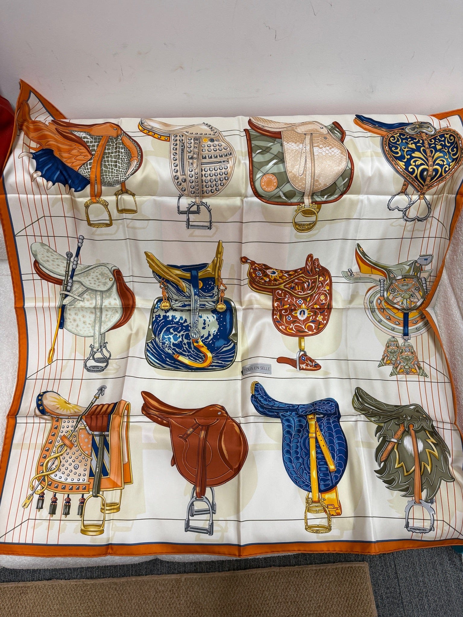 Iconn Boutique Hermès "Tous en Selle" 90cm Silk Scarf – Equestrian Saddle & Bridle Motif – 2025 Spring/Summer Collection
