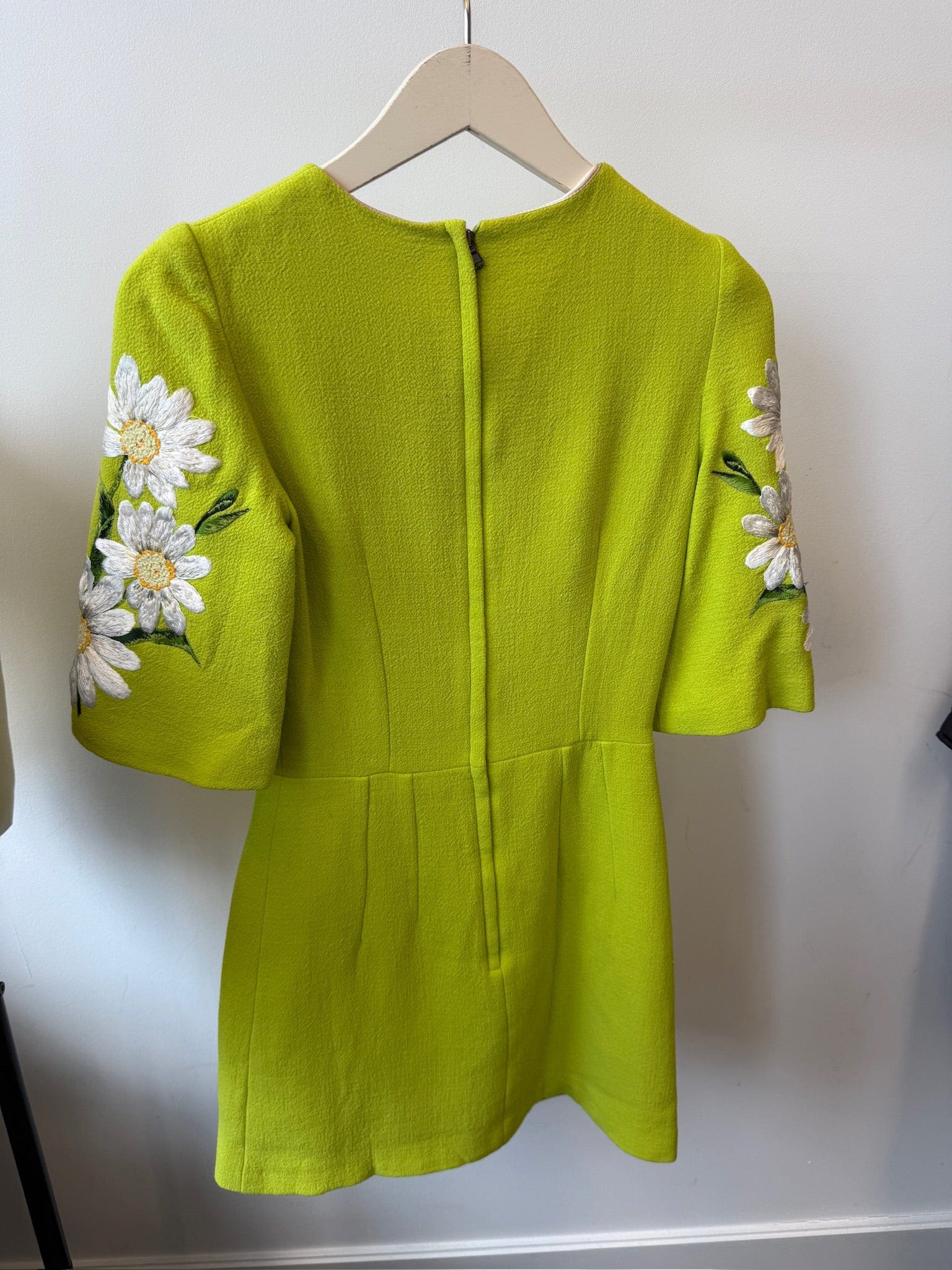 Iconn Boutique IT 38 FENDI Lime Green Wool dress