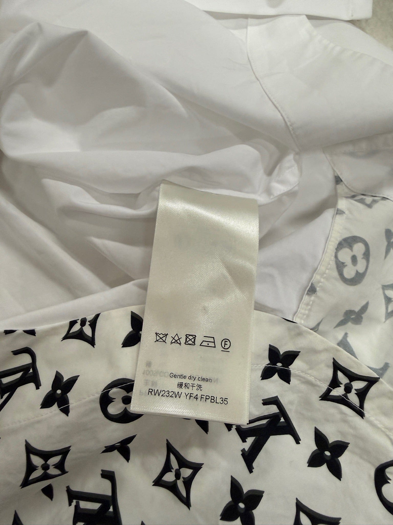 Iconn Boutique Louis Vuitton 2021 SS Monogram Hem Shirt | 100% Cotton | Regular Fit