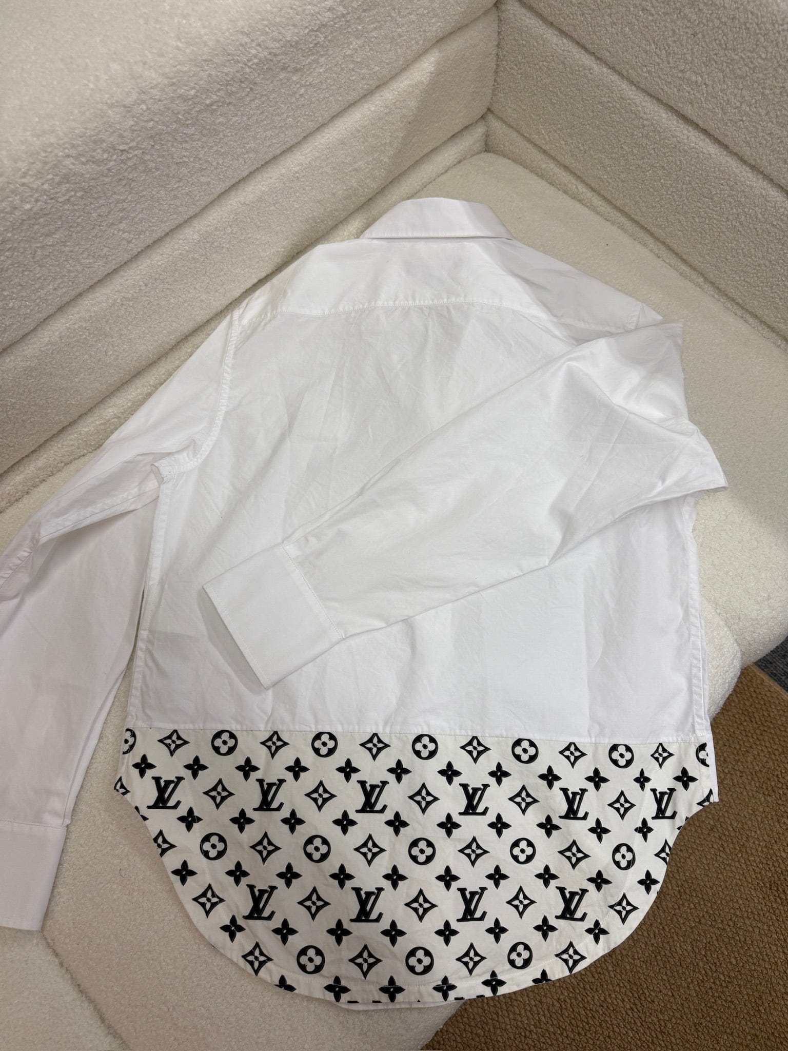 Iconn Boutique Louis Vuitton 2021 SS Monogram Hem Shirt | 100% Cotton | Regular Fit