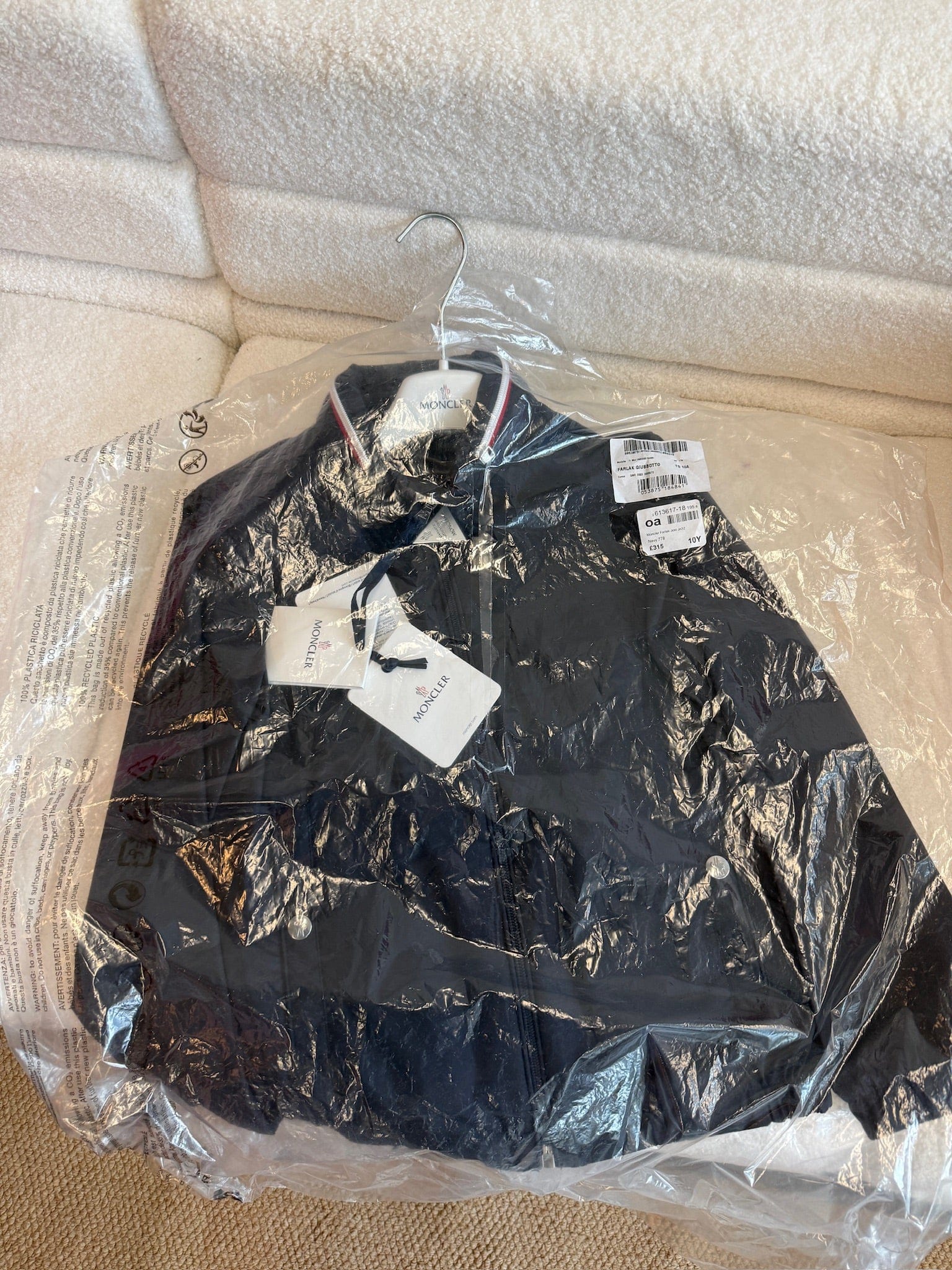 Iconn Boutique Moncler New with tag Year10