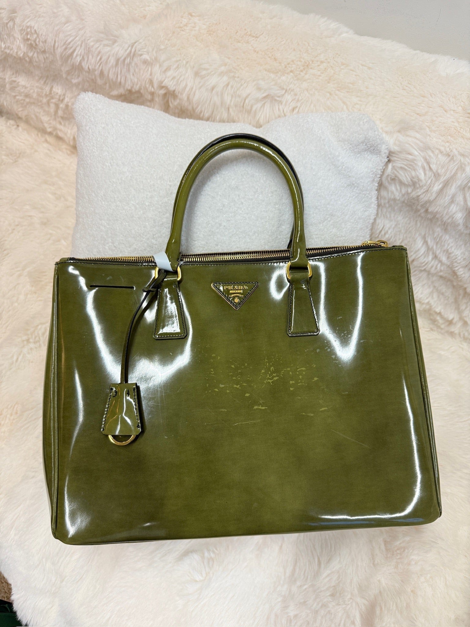 Iconn Boutique Prada Galleria Top Handle Bag – Green