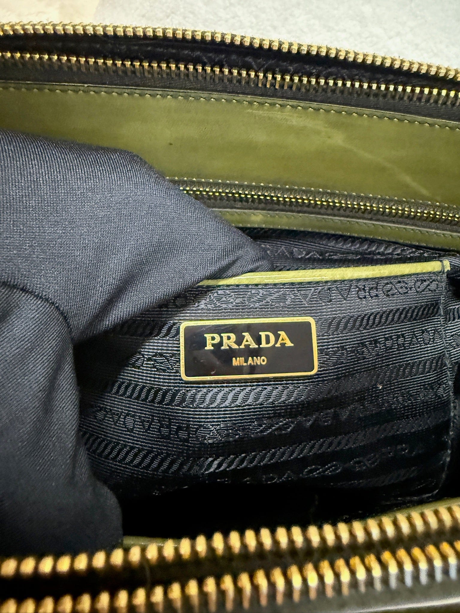 Iconn Boutique Prada Galleria Top Handle Bag – Green