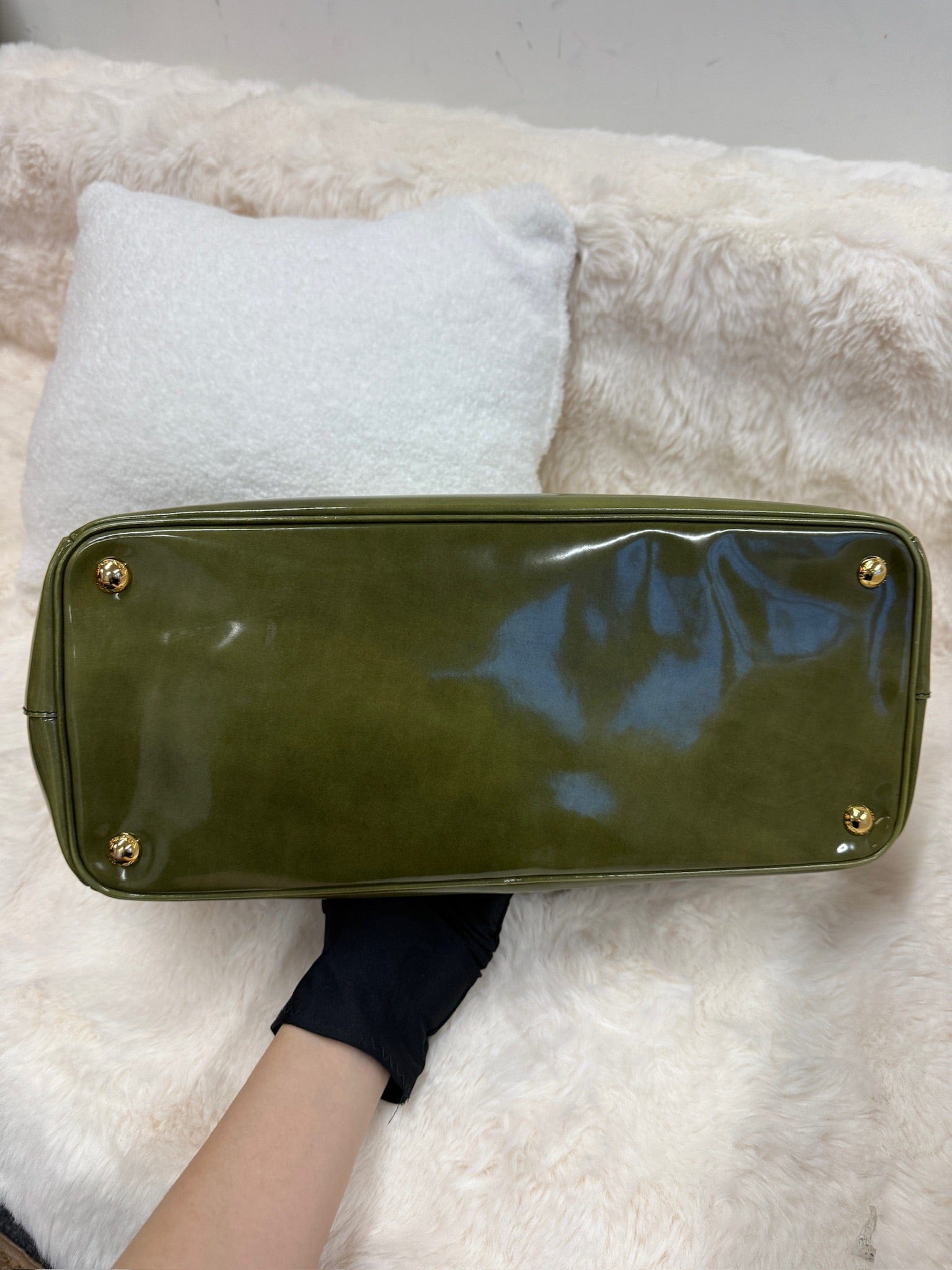 Iconn Boutique Prada Galleria Top Handle Bag – Green