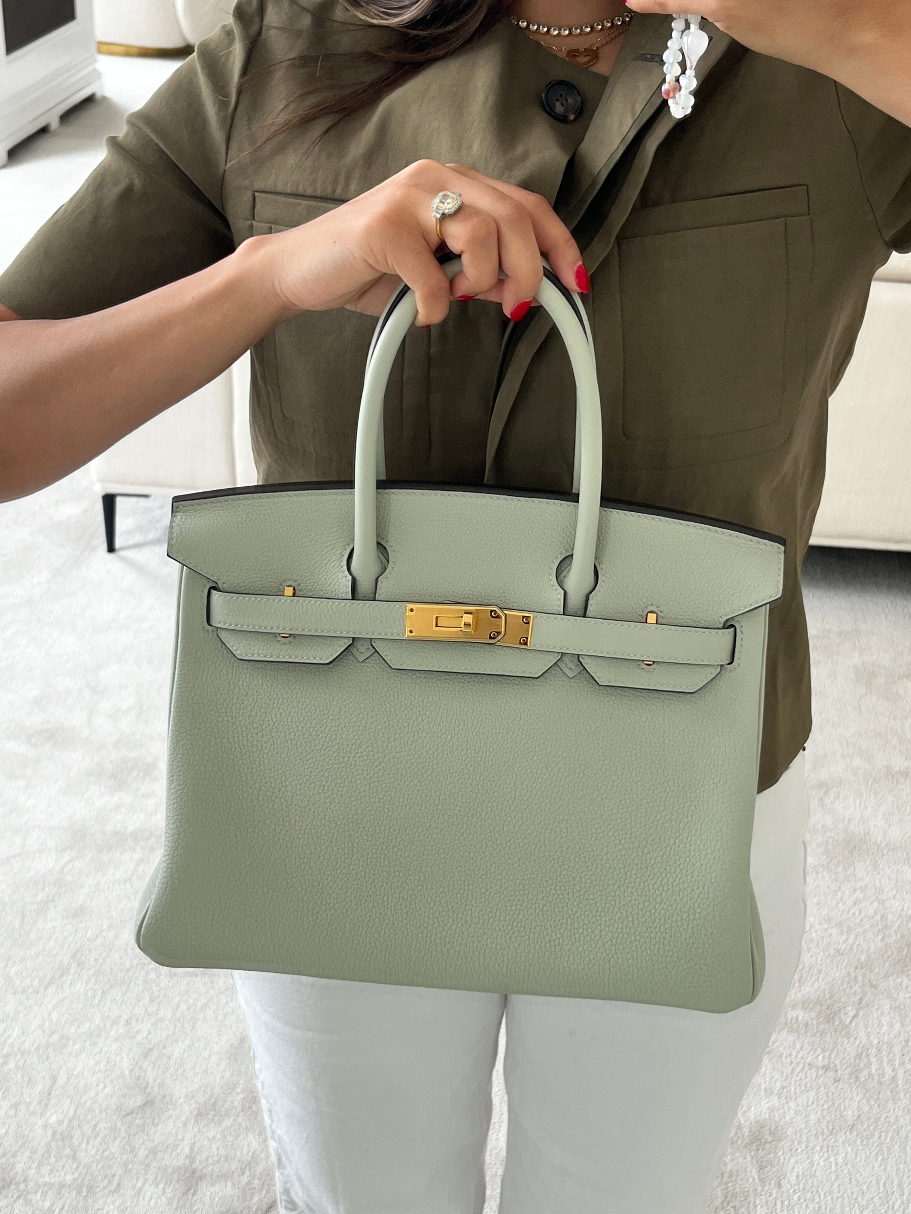 *LONDON LOCATED* HERMÈS BIRKIN 30CM GRIS NEVE Togo Leather with Gold Hardware