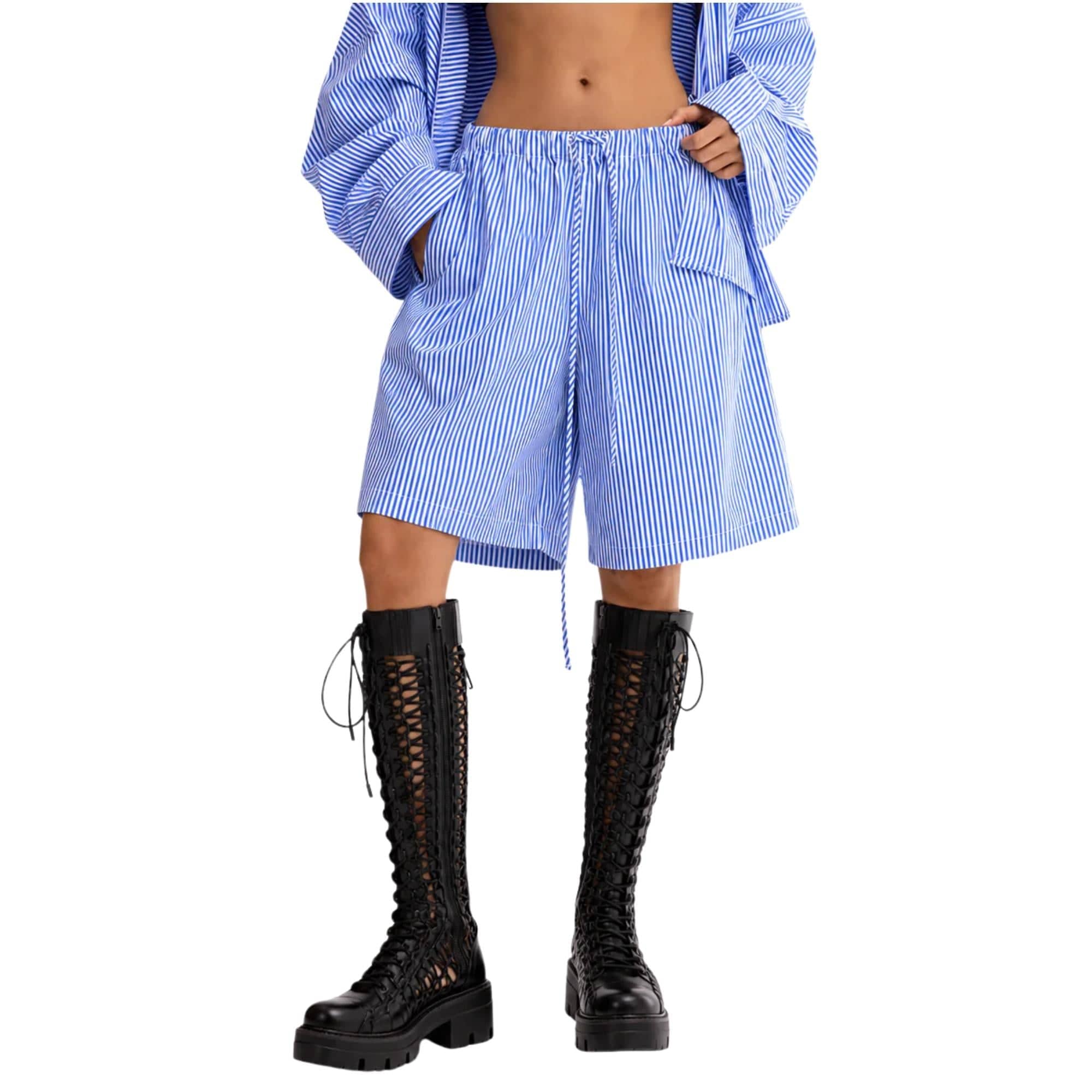 K-FASHION OVERSIZED PINSTRIPE TWO-PIECE SET تعيين (SHIRT & BERMUDA SHORT) “SEONGSU”