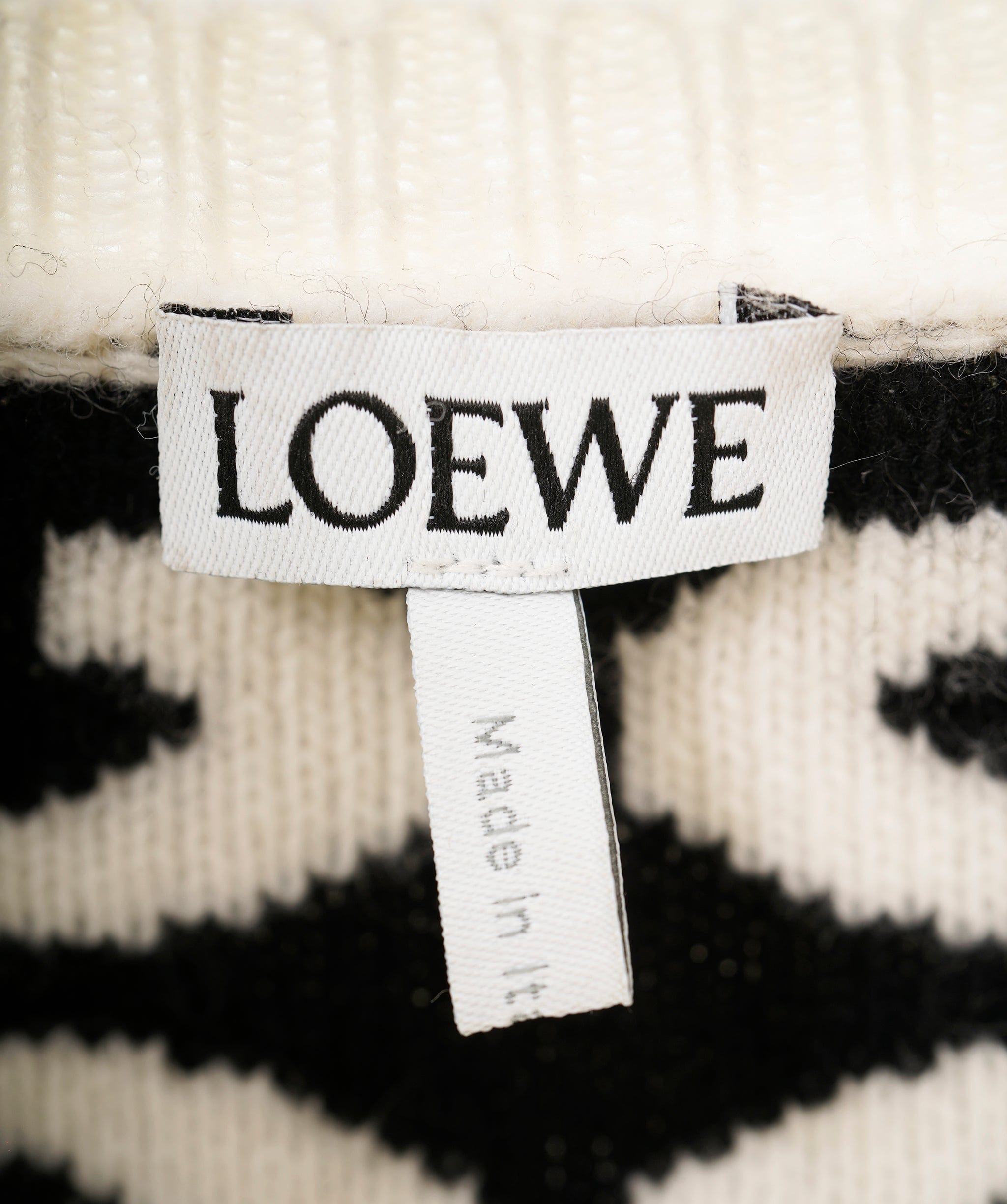 Loewe Loewe Anagram Cream Jumper  ALL0687