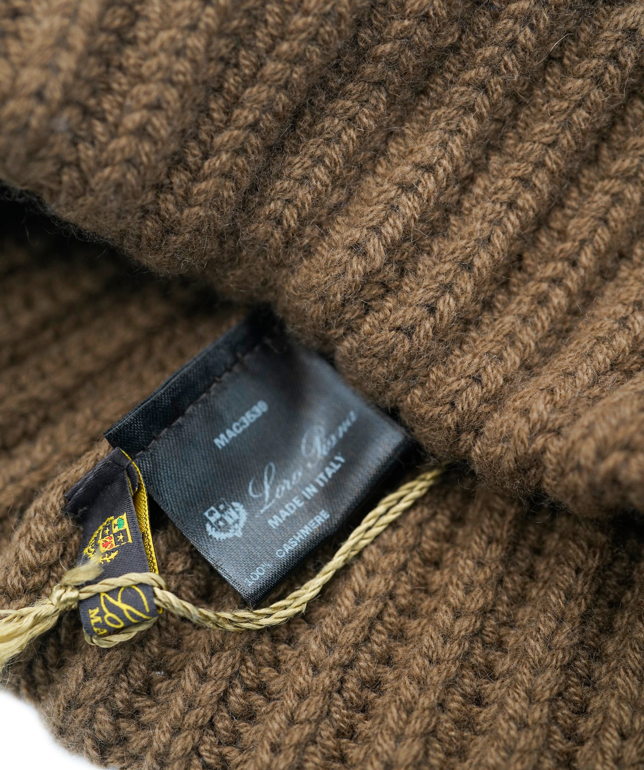 Loro Piana Loro piana cashmere camel beanie  - AJC0904