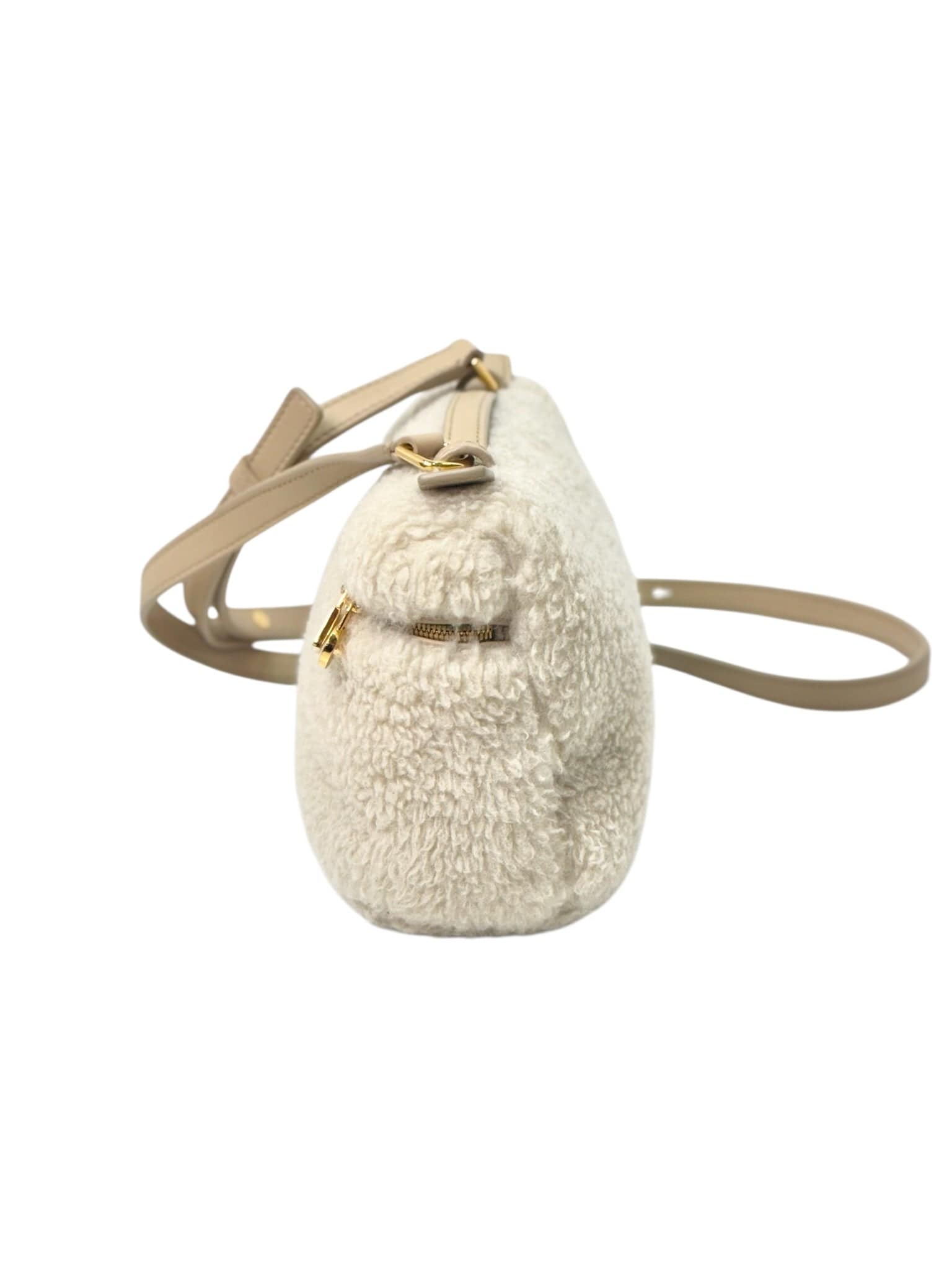 Loro Piana Loro Piana Extra Pocket L19 in leather & Shearling