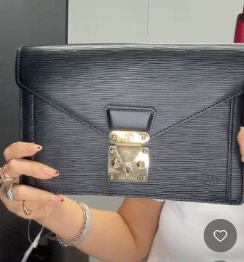 LOUIS VUITTON LOUIS VUITTON Epi Serie Dragonne M52612 Epi Leather Black B0908PS795