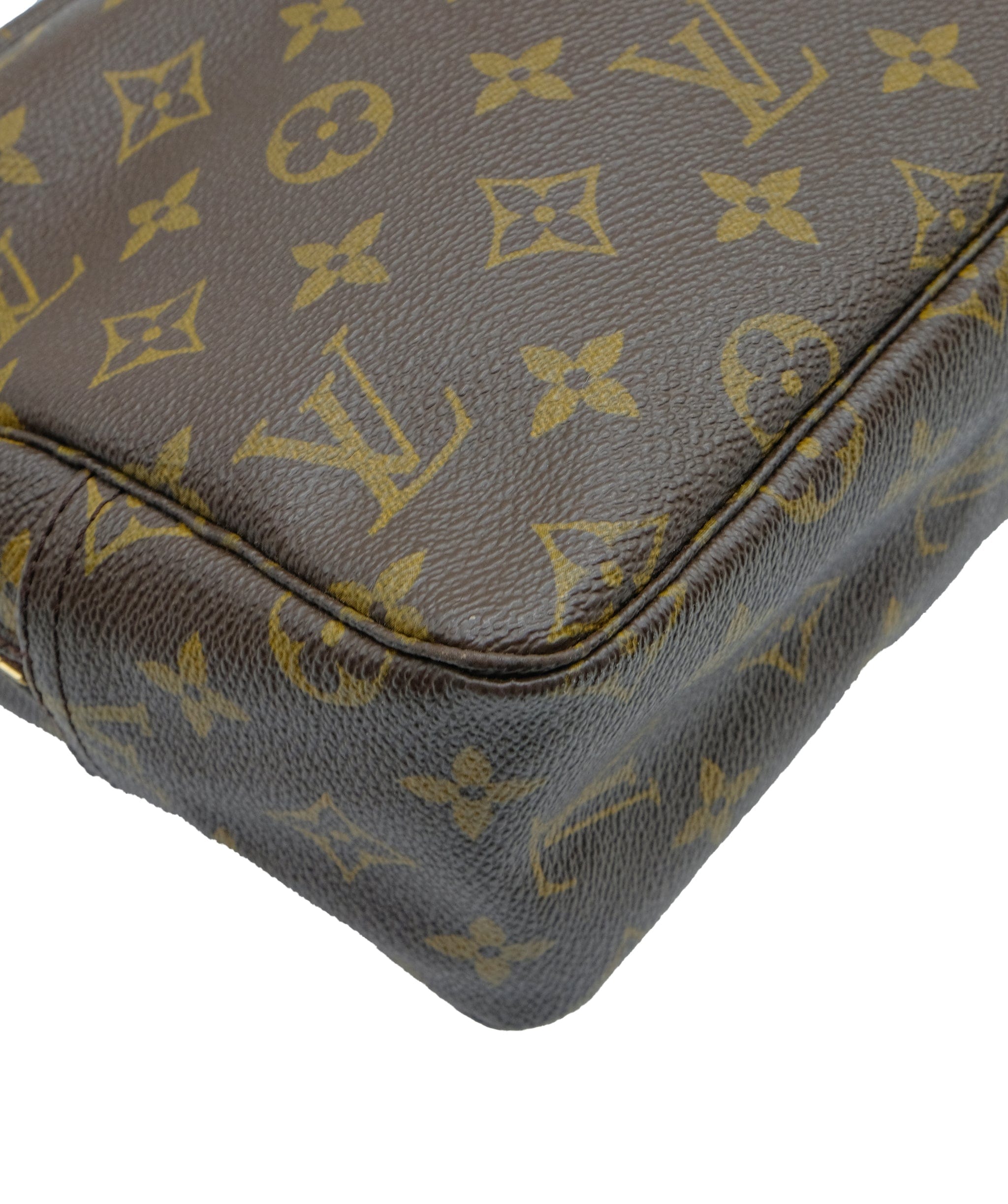 Louis selling Vuitton Monogram Trousse 28 Clutch