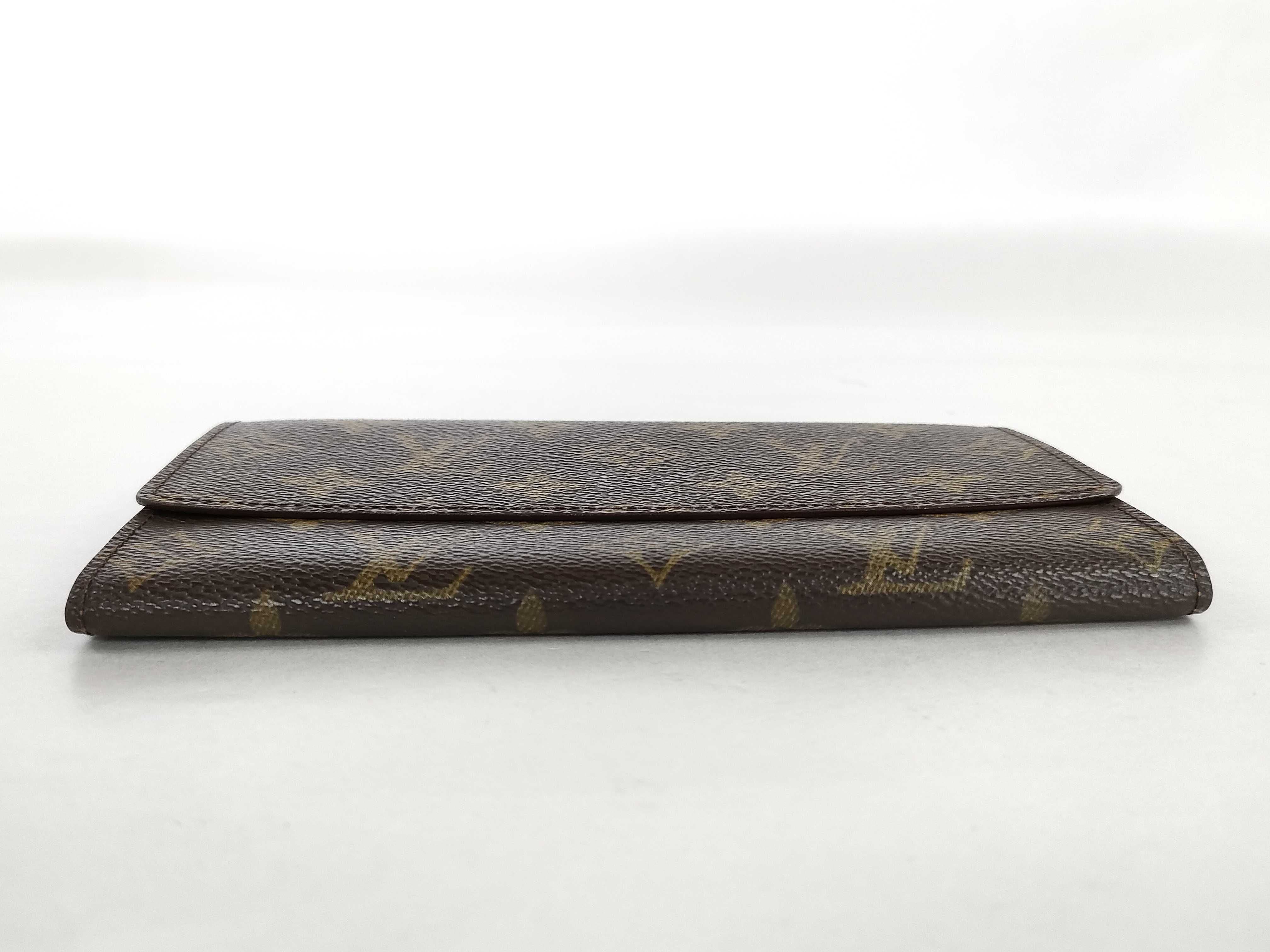 Louis Vuitton Louis Vuitton Josephine Wallet