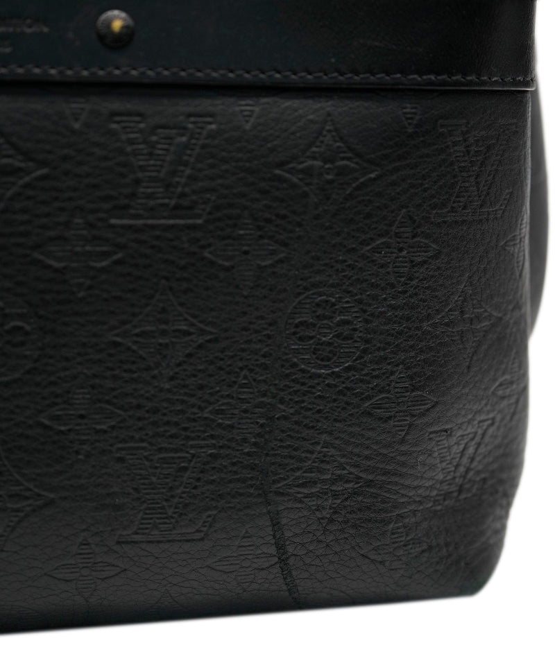 Louis Vuitton Navy Monogram Shadow Leather Sprinter Backpack Black Hardware, 2021-2022 (Like New)