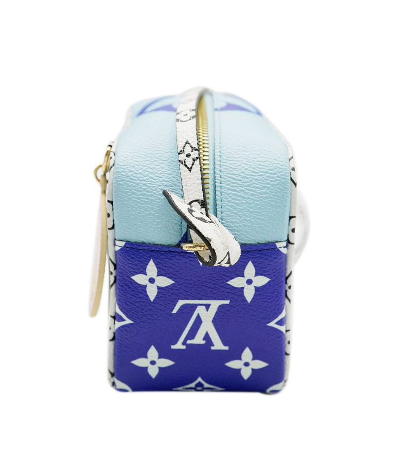 Louis Vuitton Beach Pouch Monogram Giant Hawaii Blue in Coated Canvas/PVC  with Gold-tone - US