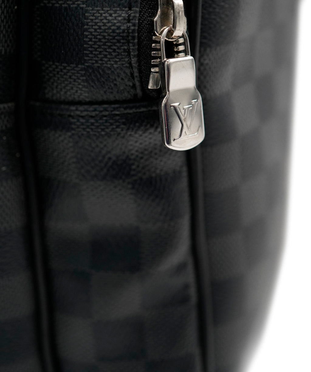 LV Louis Vuitton Damier Graphite Michael NV2 Backpack – EYE LUXURY CONCIERGE